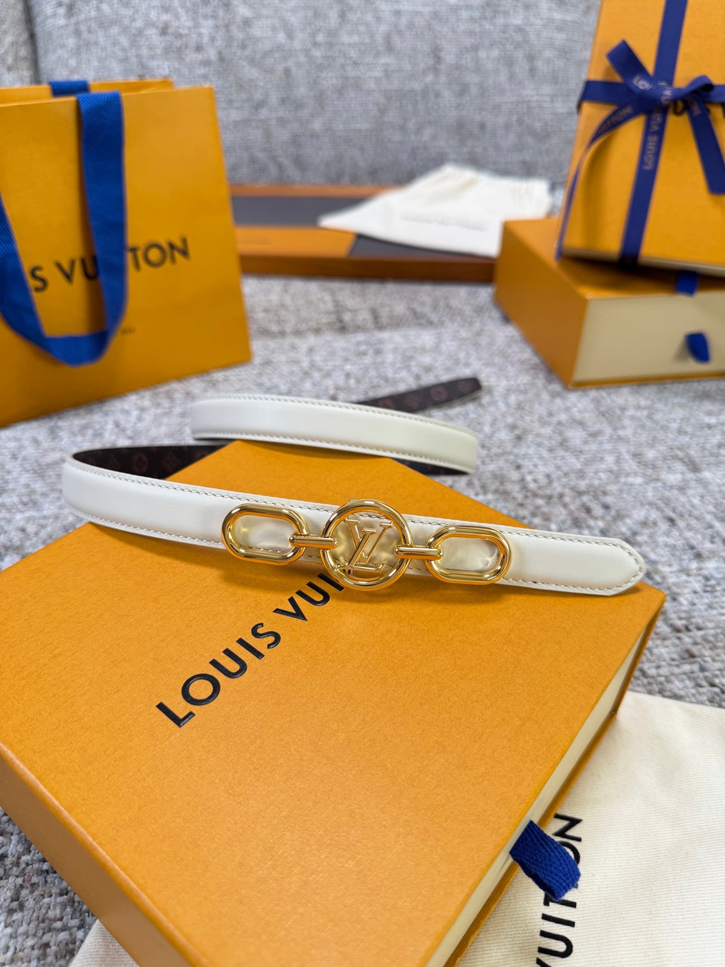 C32988 Louis Vuitton LV Belt BLOOM Series – Original hardware, delicate hand-painted edges, soft and comfortable, wide 2.0 — image 1
