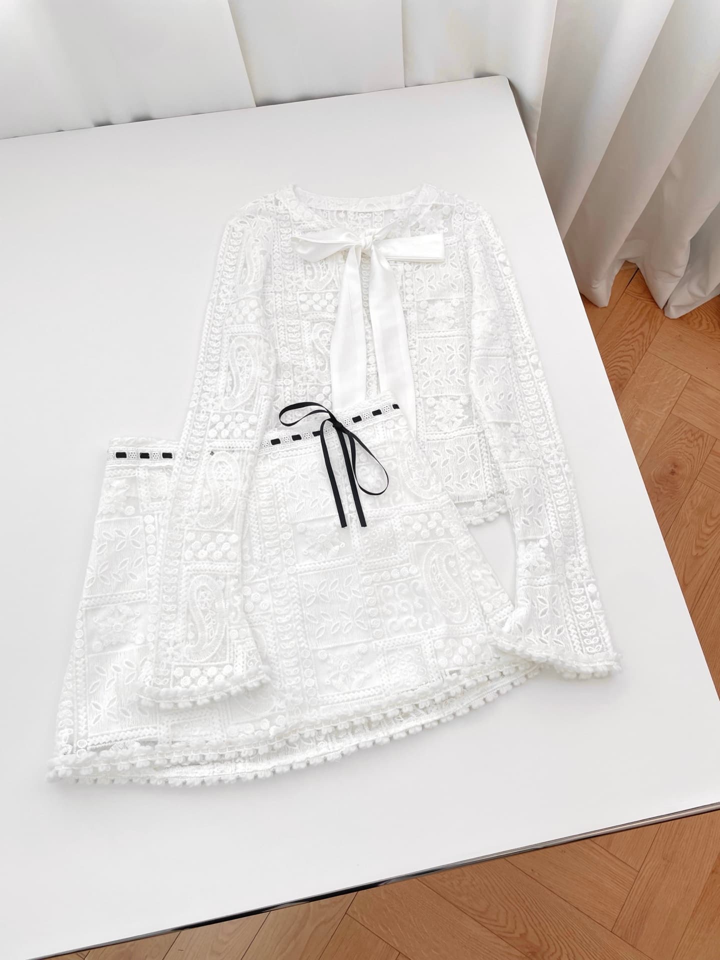 C18467 🆕🆕🆕 ✨ French lace set – This is a delicate and sweet two-piece outfit made of heavy lace. It consists of a long-sleeved top and a skirt, giving it a refined and romantic appearance. It’s suitable for dates or casual social events; the top can be wo — image 1