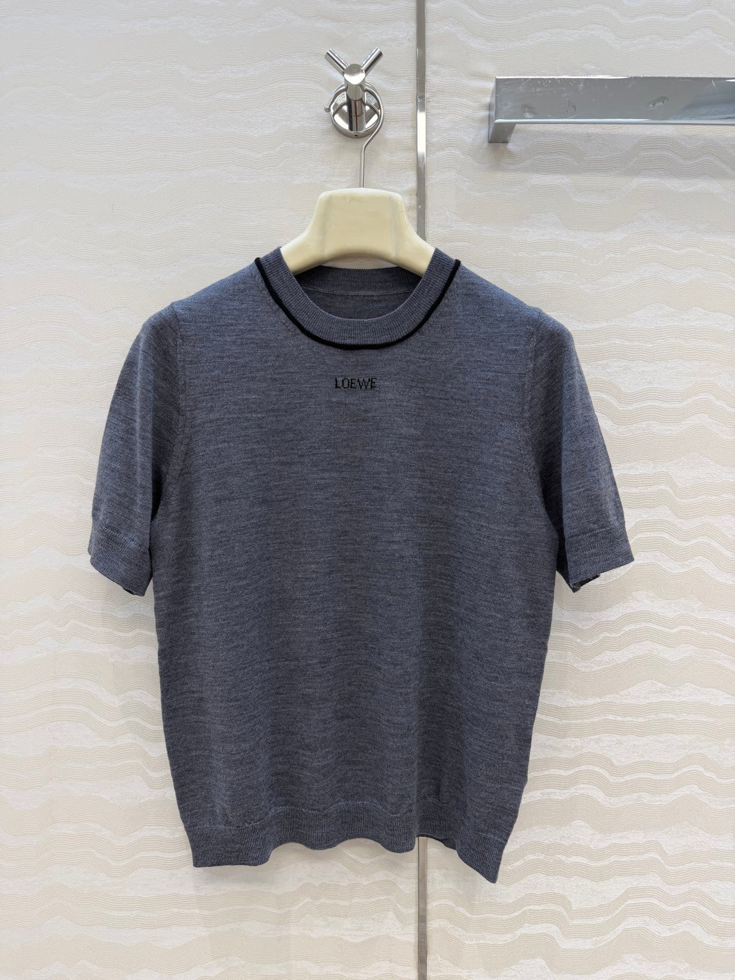C18528 High-quality original fabric❤️ LW long-term style short-sleeved tops! High-end 80 wool fabric – soft and delicate. Customized Swiss machine 18 knitting technique, imported 100 Merino wool yarn – light and comfortable! Classic fit that clearly shows — image 1