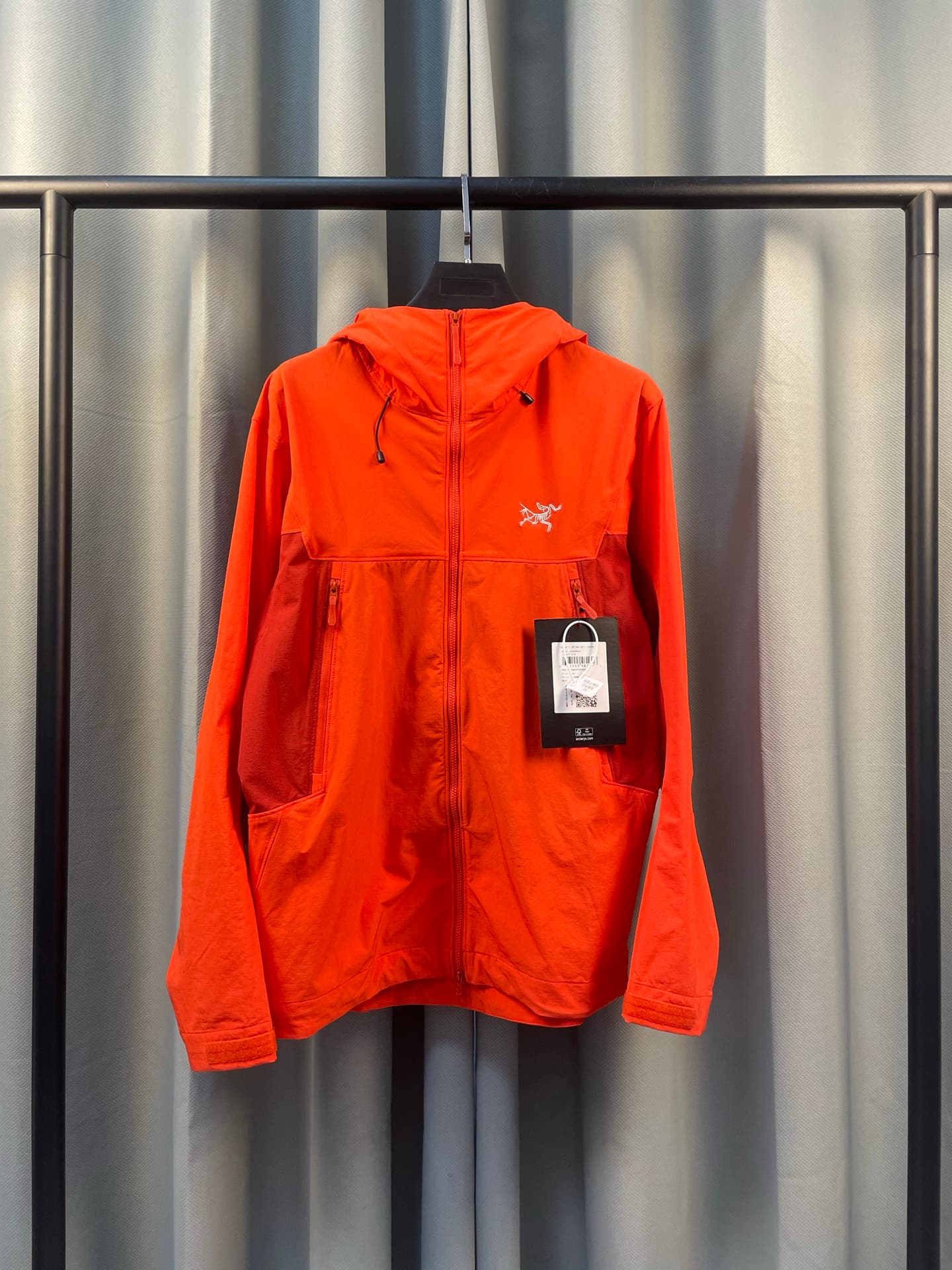 C12538 ARCTERYX | Arcteryx Soft-shell windbreaker for rock climbing and hiking — image 1