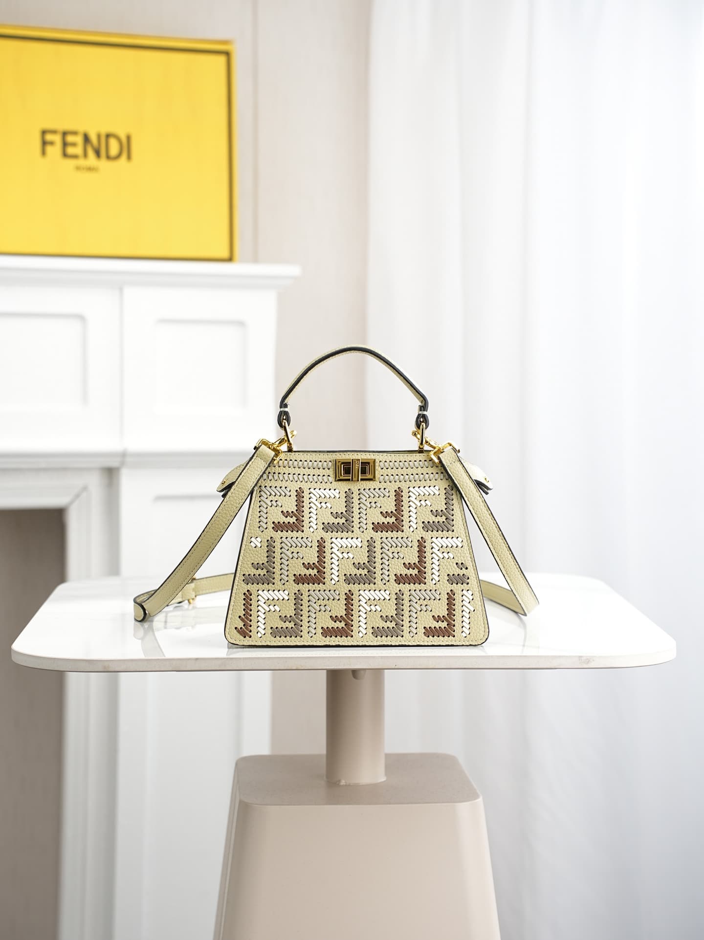C2884 ~Model 33208 ✨ This iconic peekaboo-style handbag is an ideal compact accessory. It is crafted in the same color scheme as 306, using large-sized stitches with visible stitches, reflecting the traditional Selleria craftsmanship. 🔥 Made from high-qua — image 1