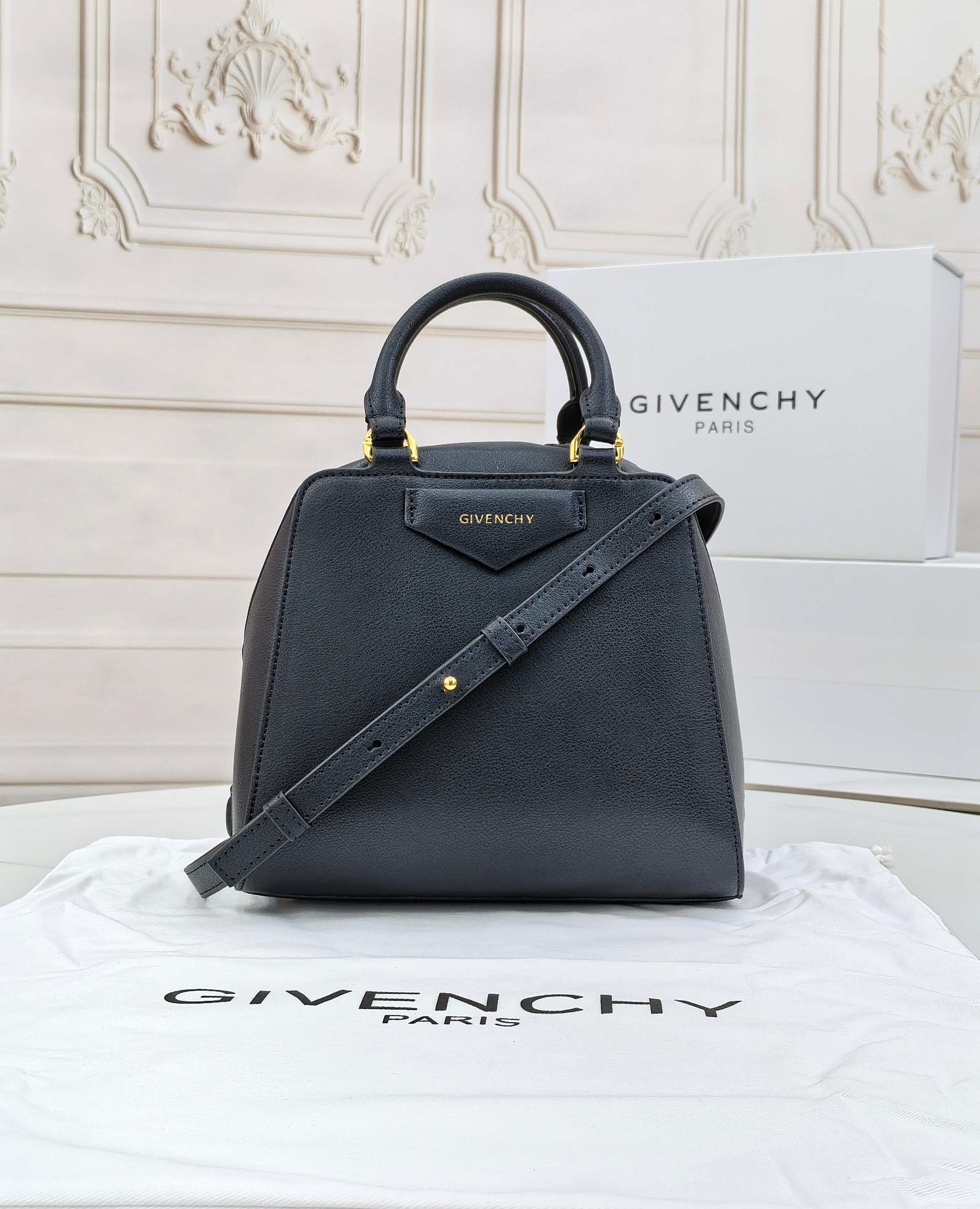 C3169 Medium size 😀😀 2024 new model, Gucci, lightly tanned glossy cowhide leather handbag or crossbody bag — image 1