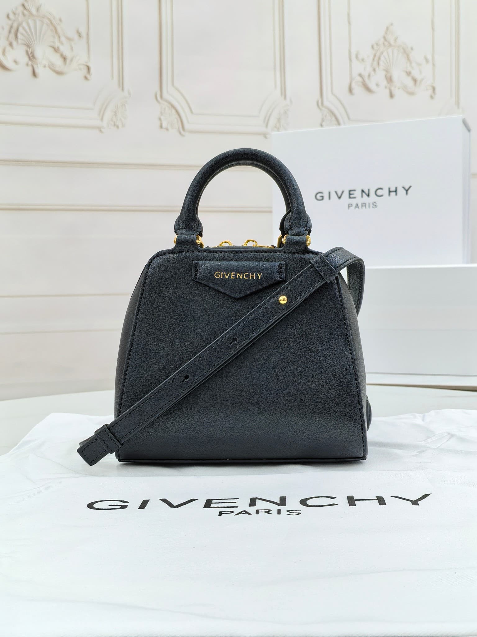 C3172 Small size 😀😀 2024 new model, Gucci, lightly tanned shiny cowhide leather handbag or crossbody bag — image 1