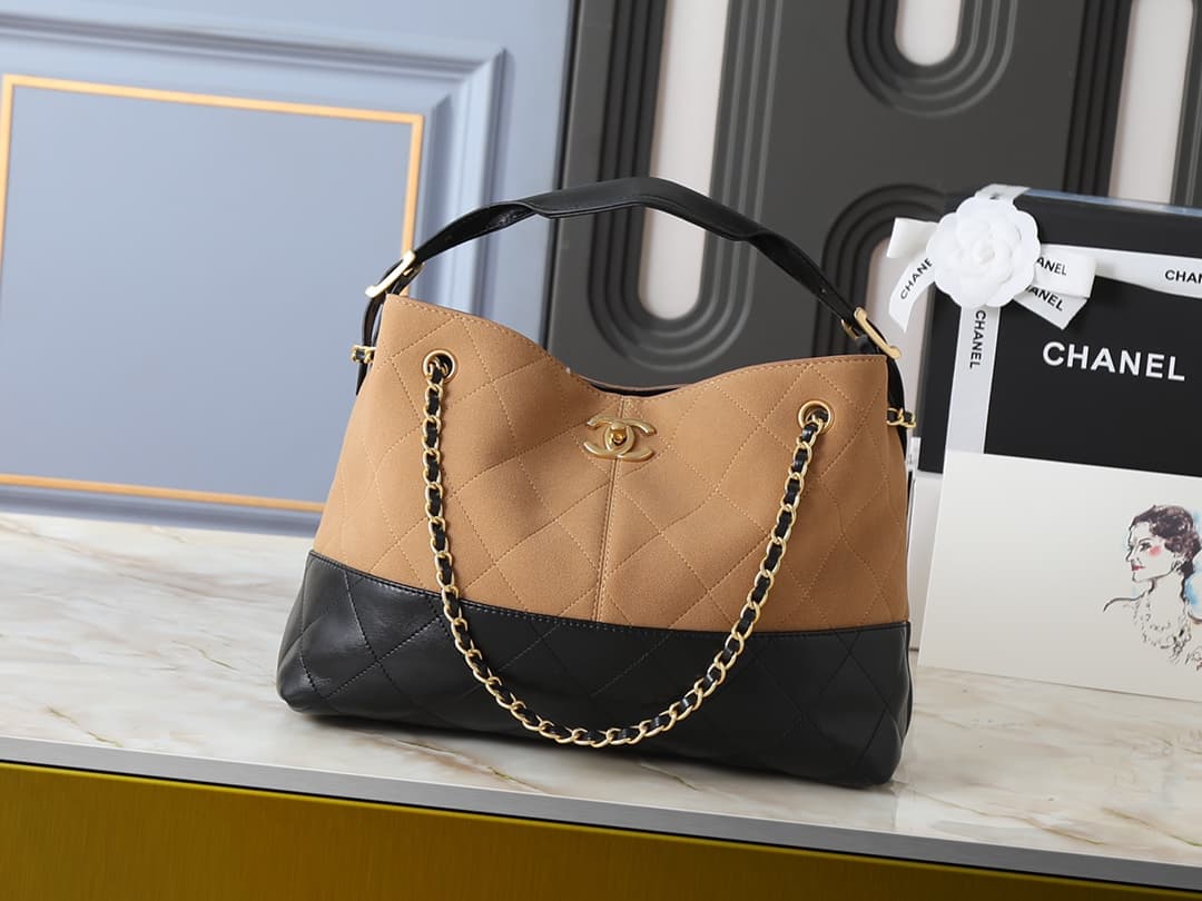 C852 💰 Upgrade to the original AS5634❤️❤️ In stock❤️❤️ 25a Leather bag – a hit product that stands out among the bestsellers🔥 A masterpiece that combines tradition and innovation; inspired by Chanel’s ebony-painted screens. The distinctive diamond-pattern — image 1