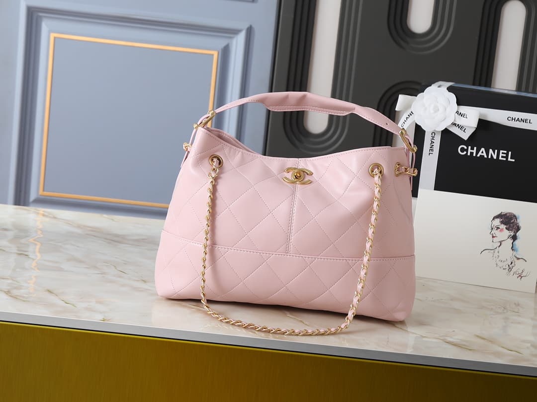 C849 💰 Upgrade from the original AS5634❤️❤️ In stock❤️❤️ 25a Silk bag – a hit product that stands out among the products from the handmade workshop🔥 A masterpiece combining tradition and innovation; inspired by Chanel’s ebony-painted screens. The distinct — image 1