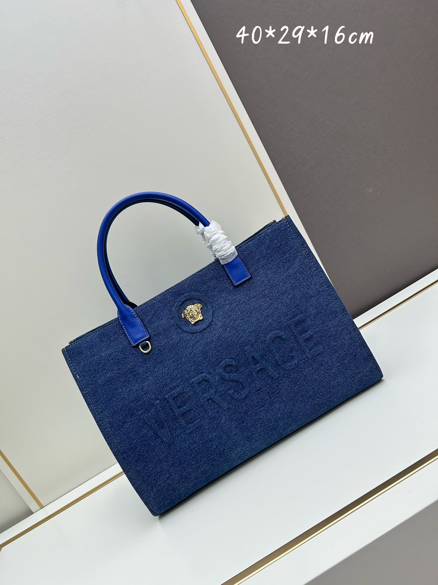 C8392 Versace — image 1