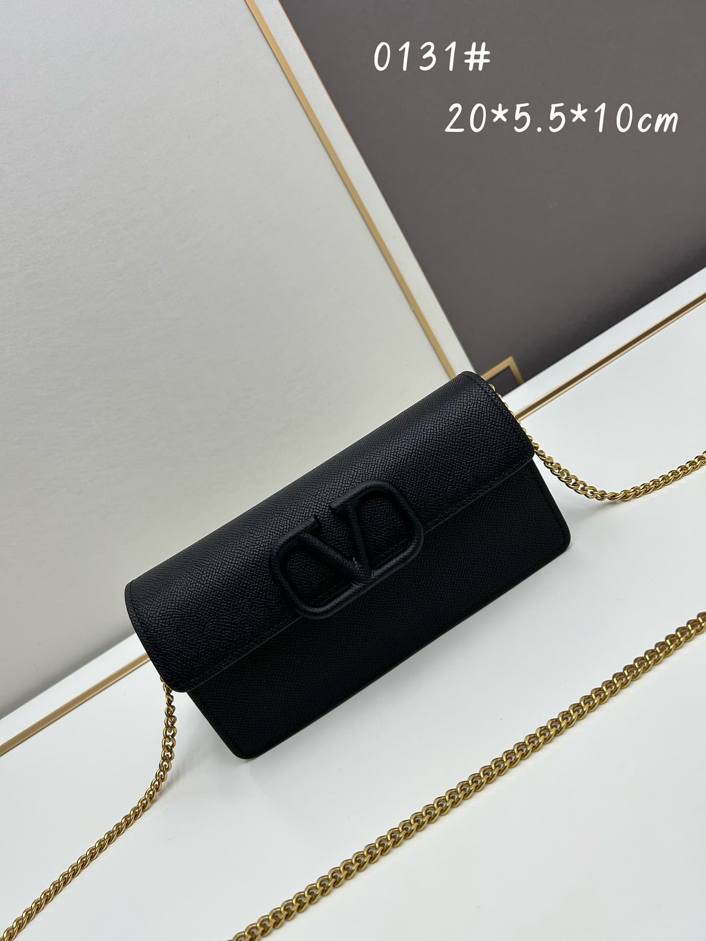 C8301 🆕 New small handbag model — image 1