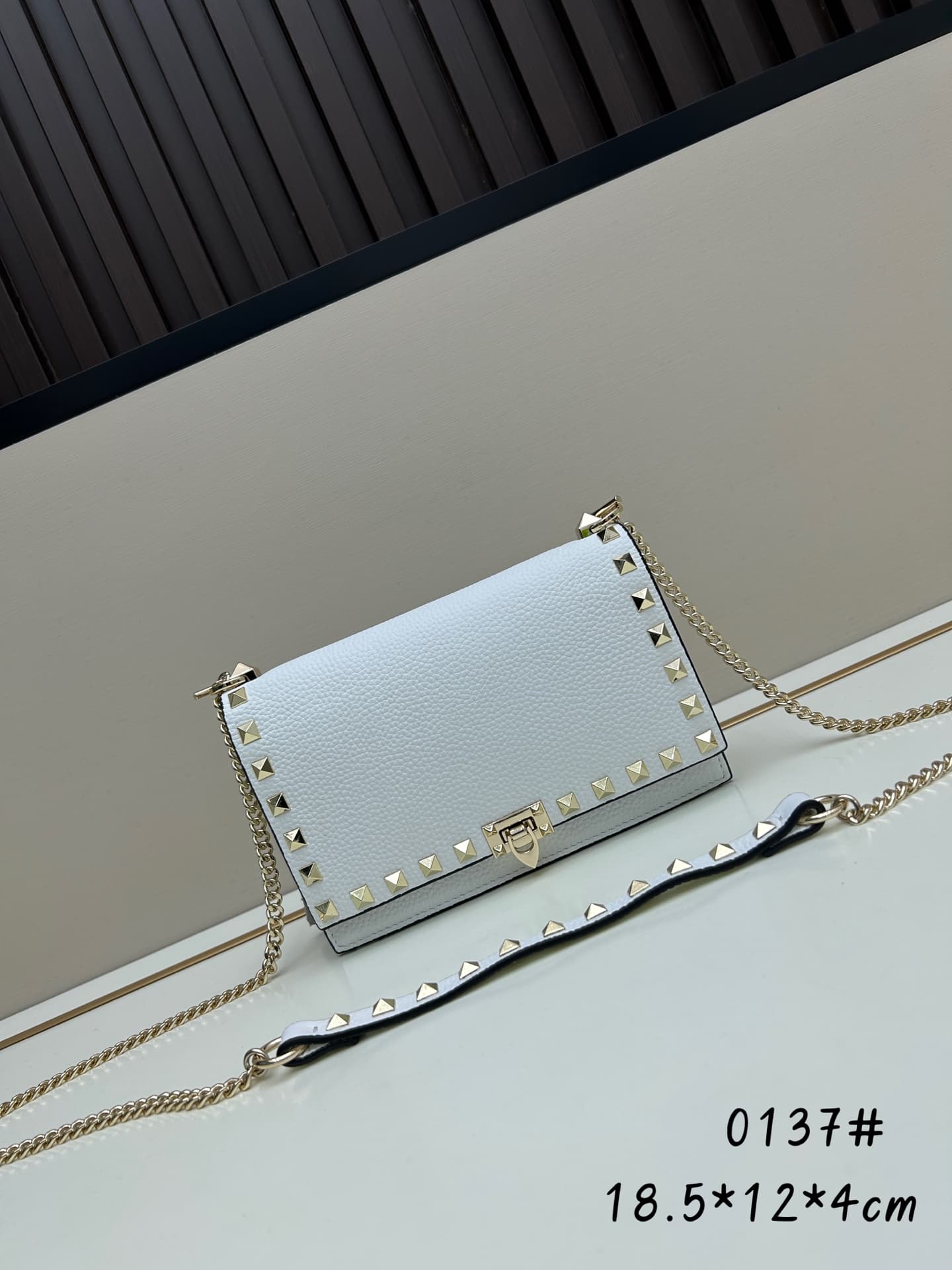 C8275 .New❤Garavani Rockstud Small leather satchel, featuring the iconic hook-clasp closure design — image 1