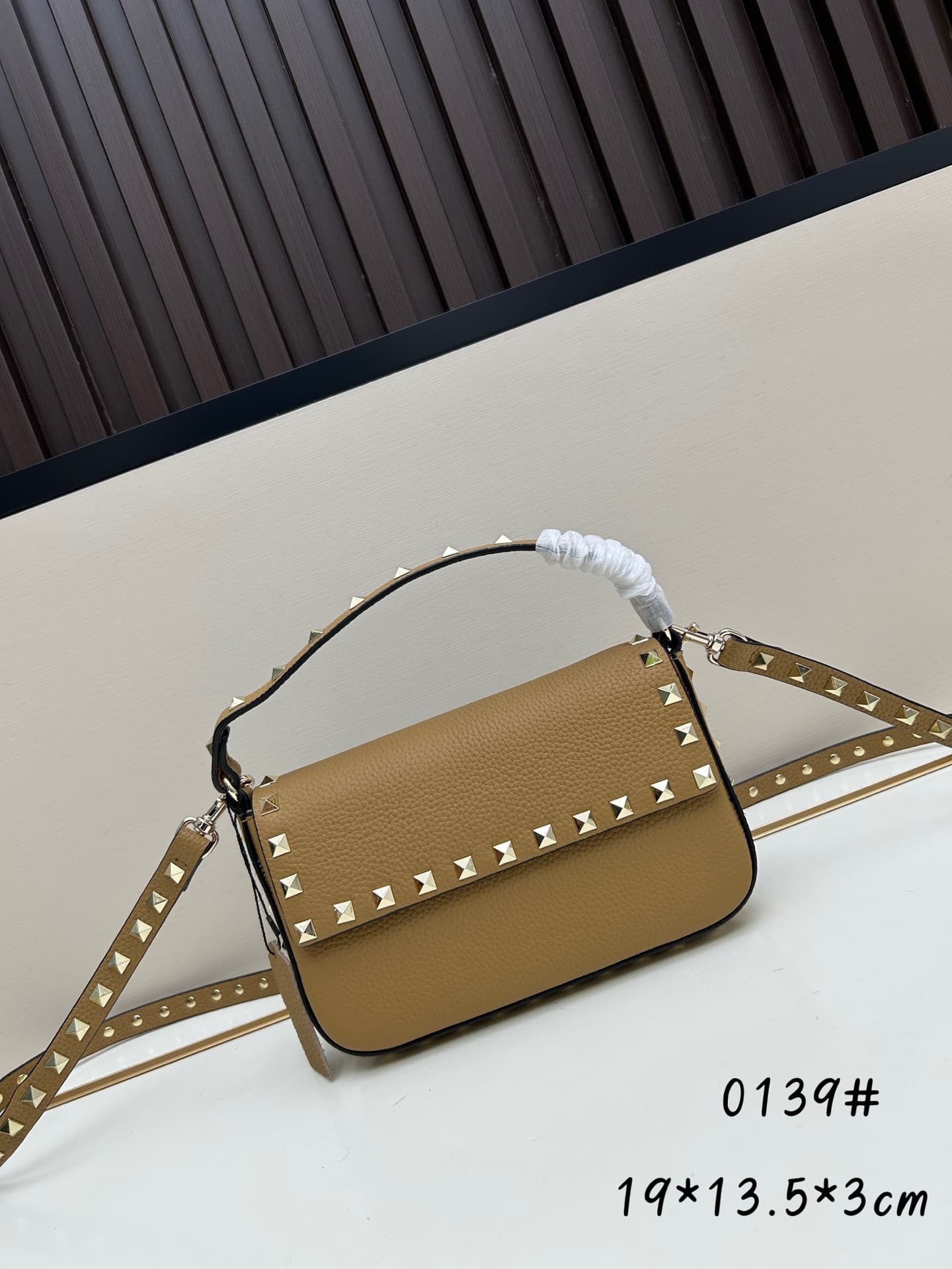 C8290 New model • detachable shoulder strap — image 1