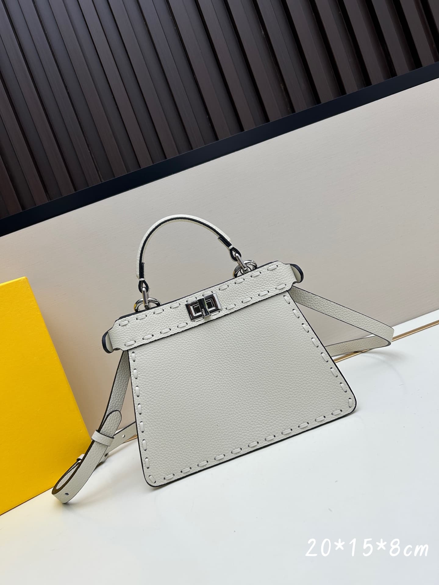 C2981 Box with 400, Fendi Peekaboo kitten bag — image 1