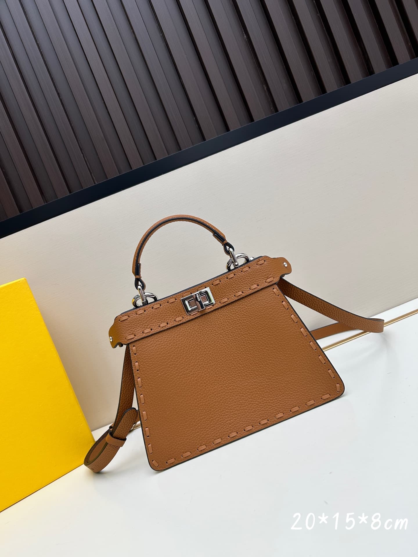 C2980 Box with 400, Fendi Peekaboo kitten bag — image 1