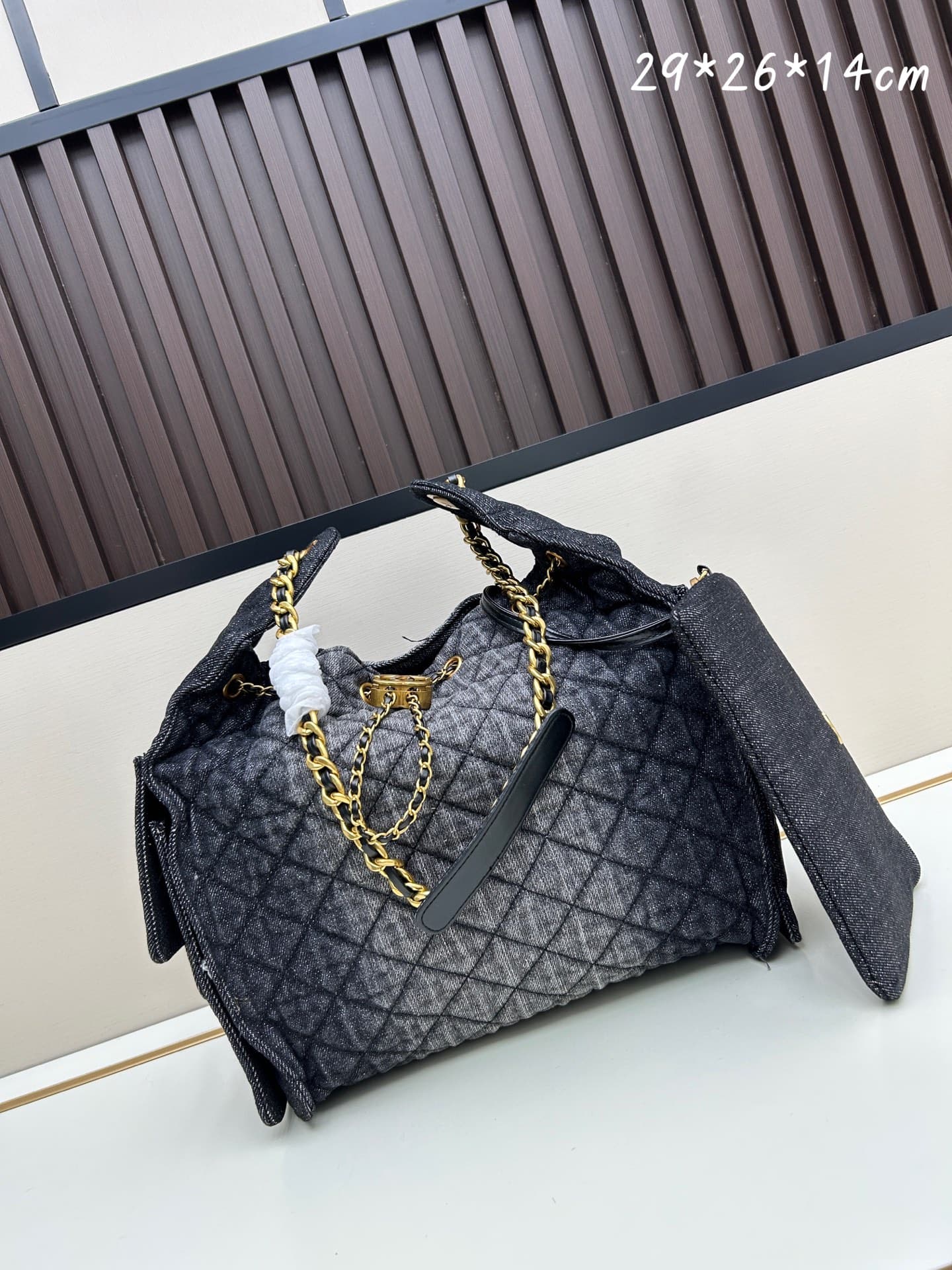 C837 New model 💰 Imported Chanel handbag 25|||The new “Chanel 25bag” is another “It Bag” following Chanel 22bag! It features a classic and practical design, retaining the three iconic elements of the brand: chevron-stitched pattern, leather straps, and do — image 1