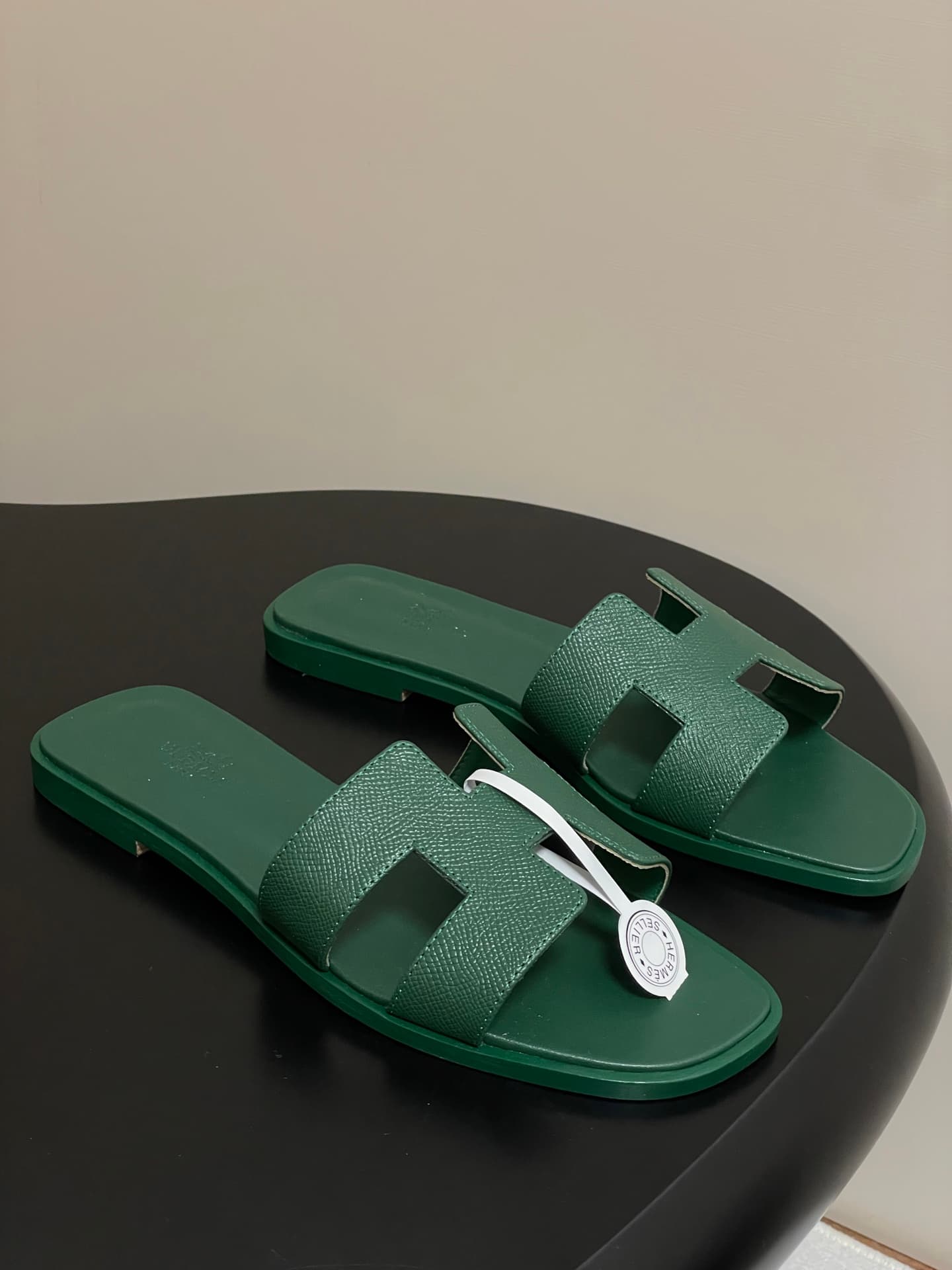 D8085 – Top-quality quality (come with high-end travel cases/scarves) — image 1