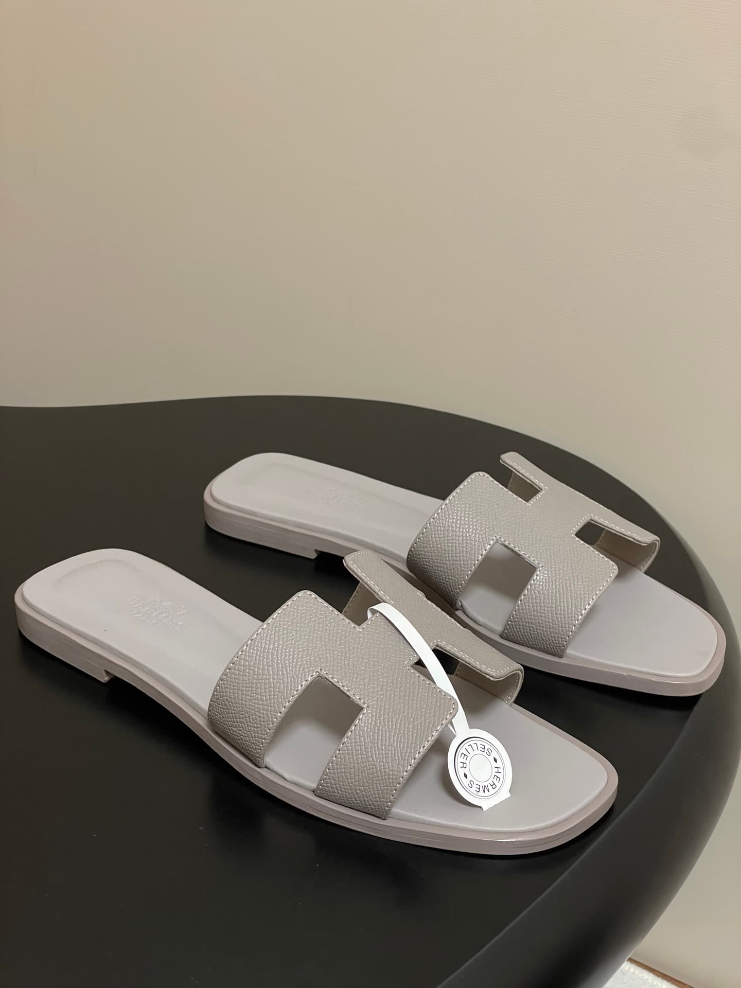 D8077 – Top-quality (wrapped in high-end luggage boxes or scarves) — image 1
