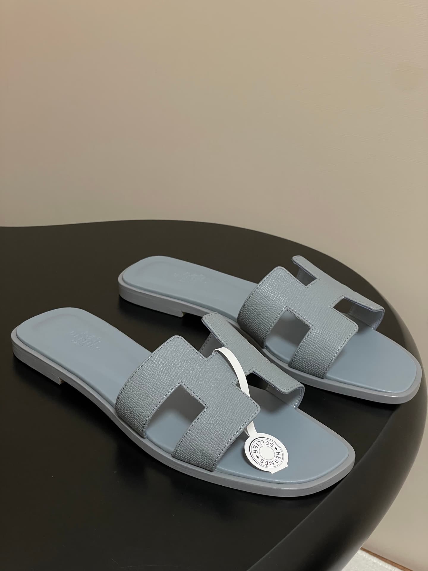 D8075 – Top-quality (come with high-end gift boxes or scarves) — image 1