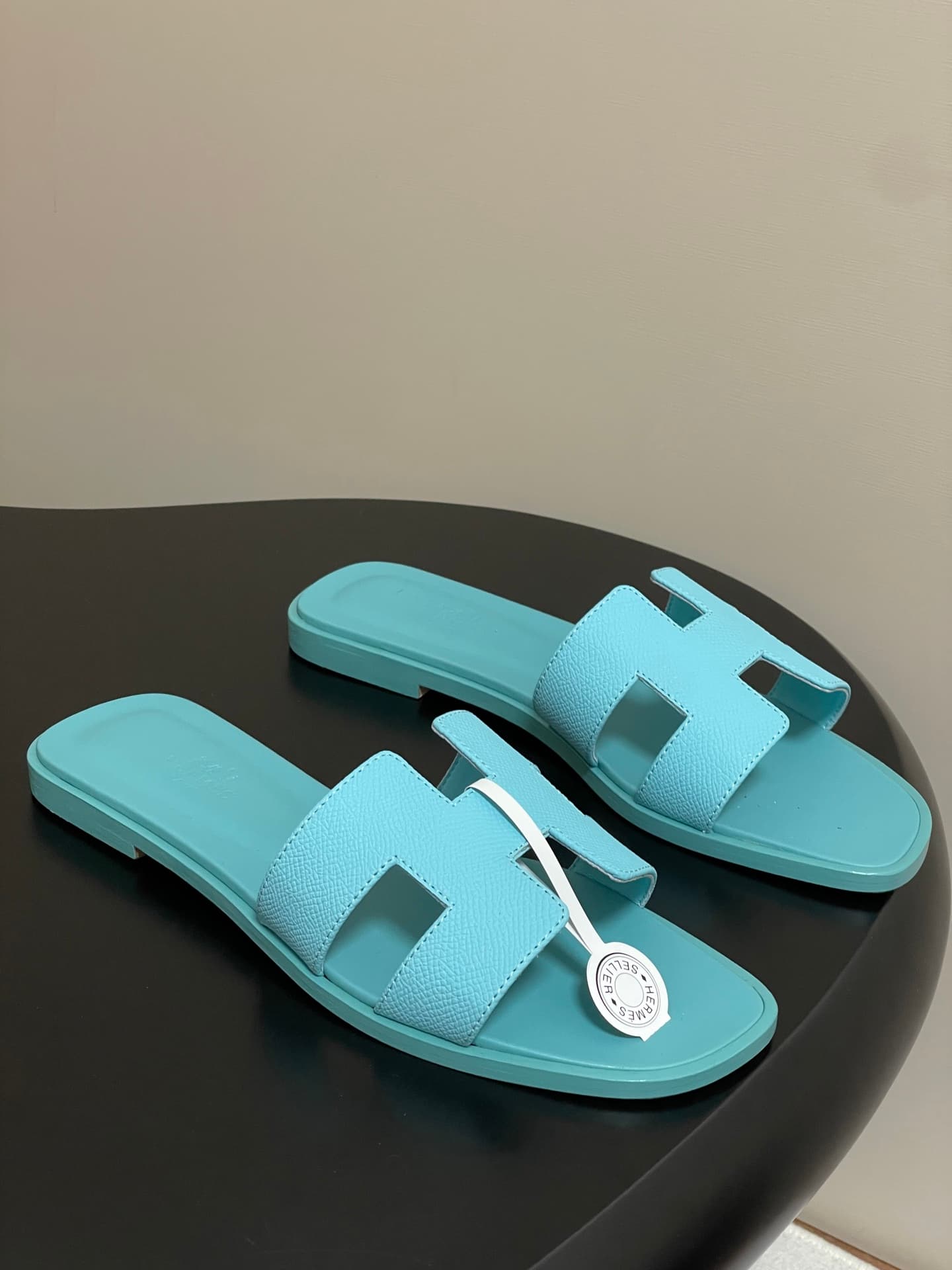 D8057 – Top-quality quality (wrapped in high-end gift boxes or scarves) — image 1