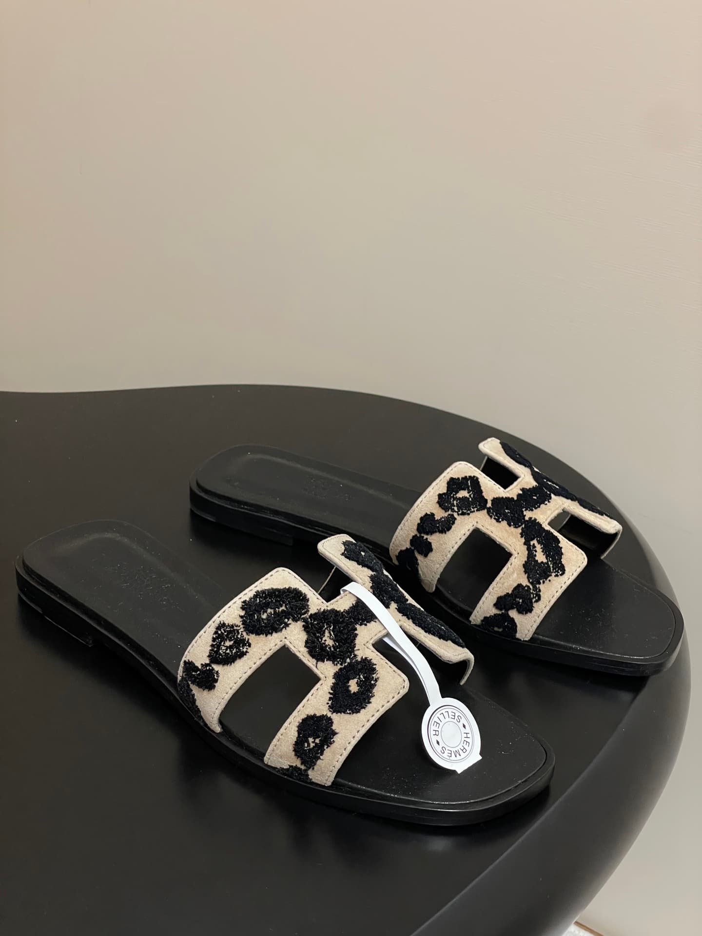 D8038 – Top-quality quality (wrapped in high-end gift boxes or scarves) — image 1