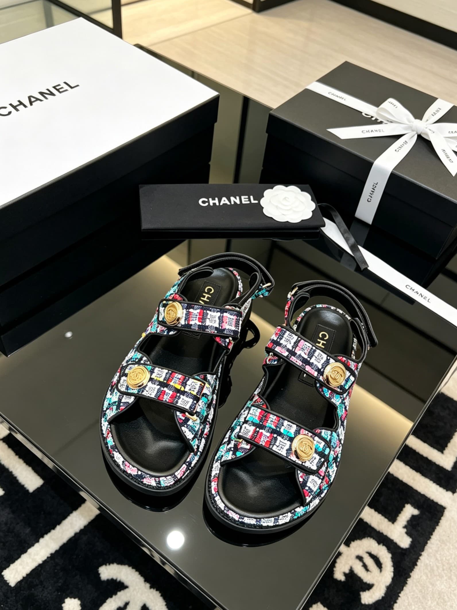 D4027 Delivered in a special box packaging for Chanel — image 1