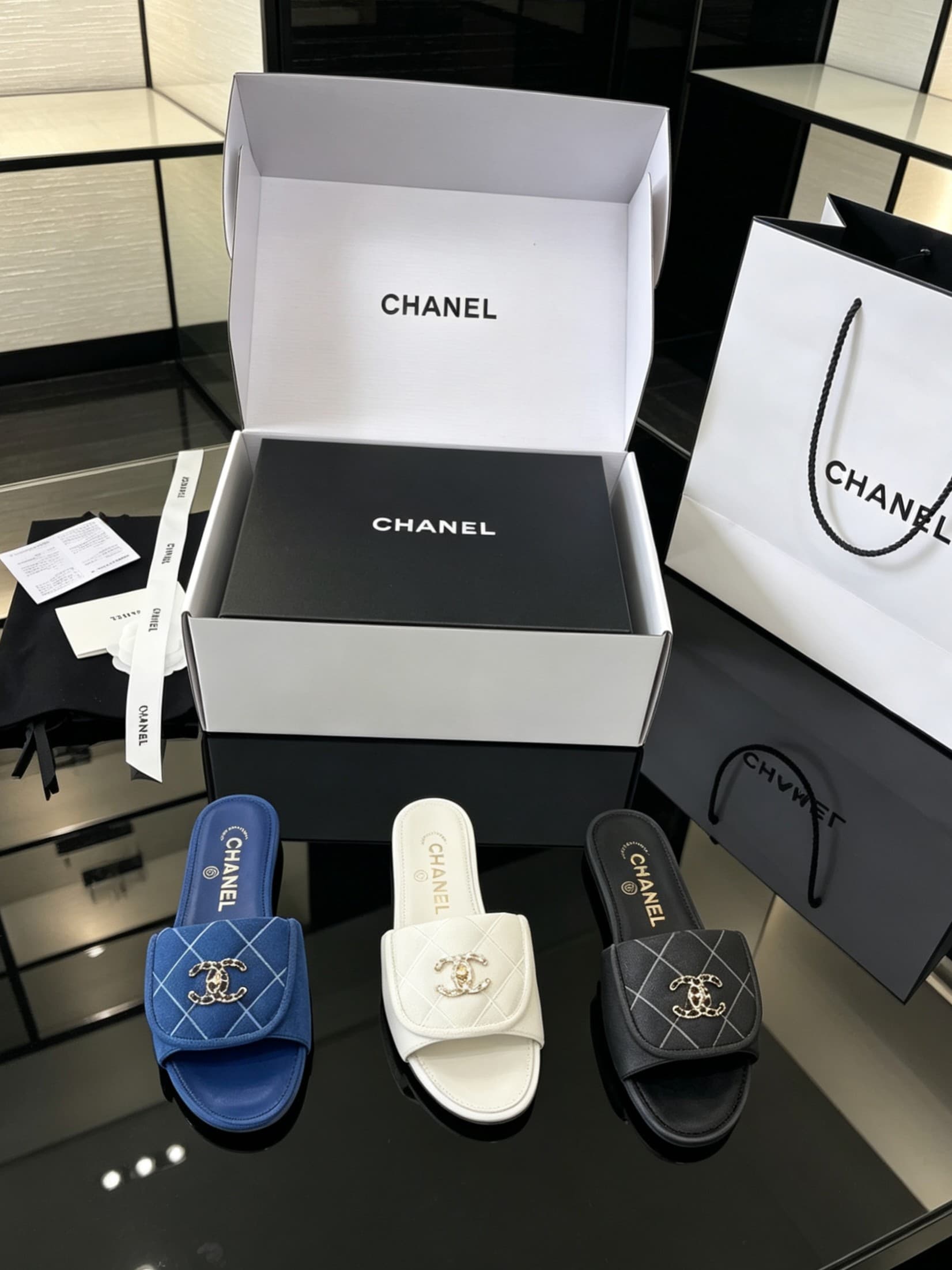 D4015 Delivered in a special box packaging for Chanel, + 10 — image 1