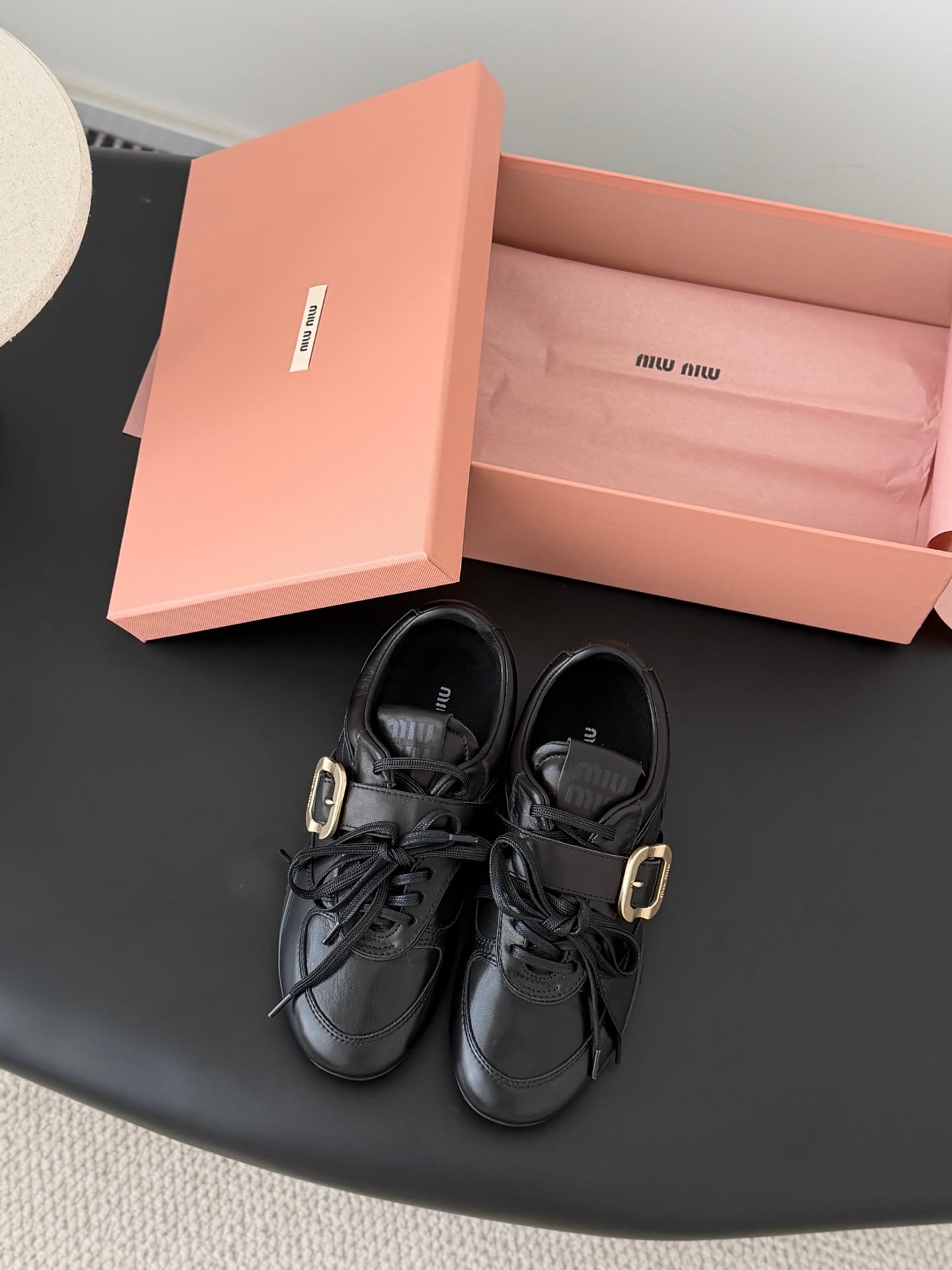 D10673 MiuMiu New Model Casual Sports Shoes for Show — image 1