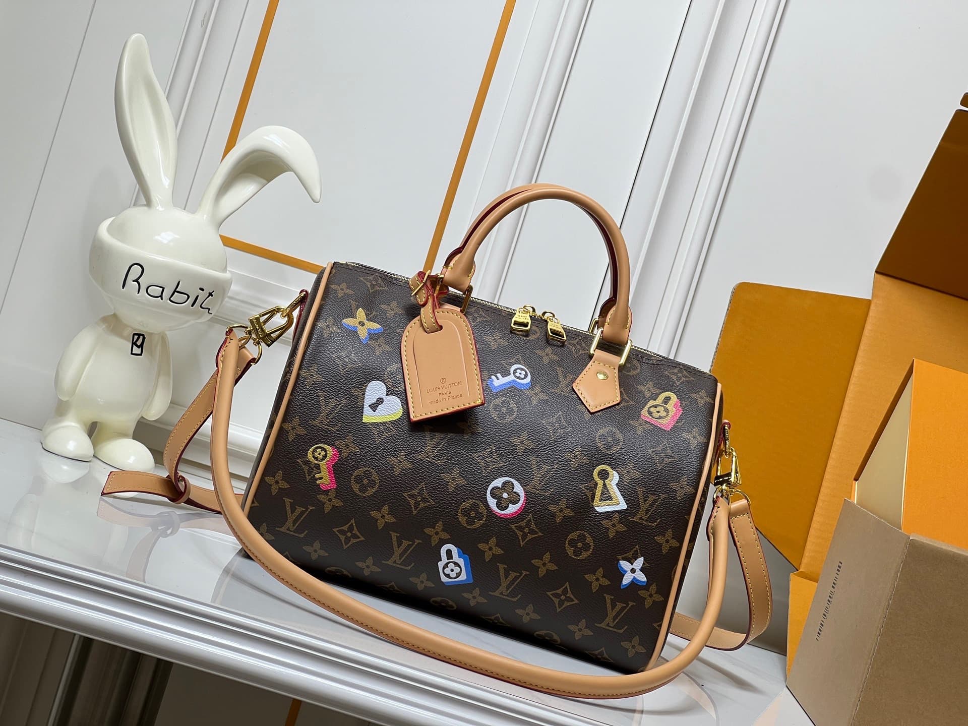 C5276 💰M18076 M15159 M25766 M13344 Fashionable model. This Speedy Soft 30 is from LV Travels With Grace Coddlington line. — image 1