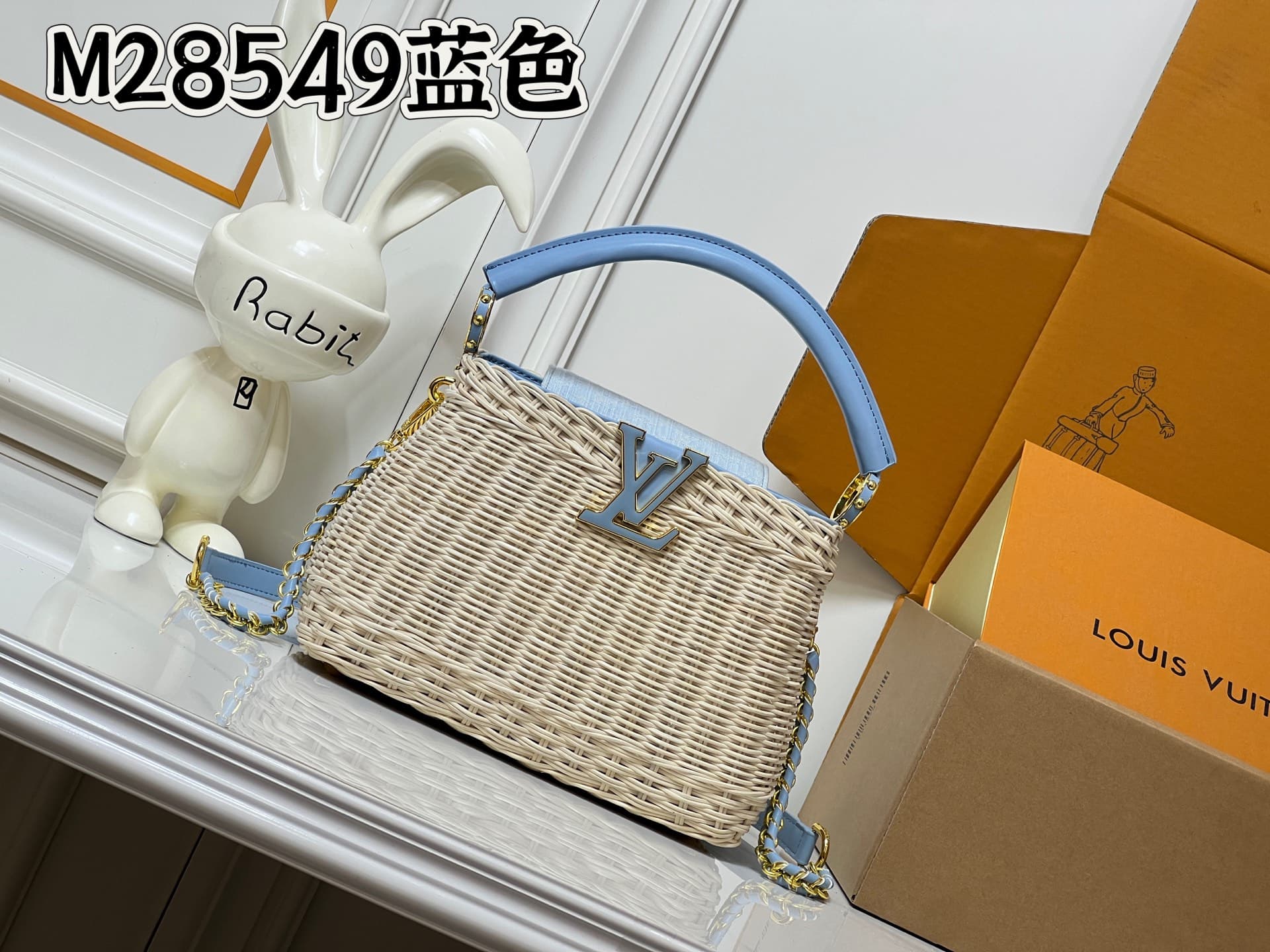 C5172 💰【Top-quality original products from Guangzhou】M28549 M28548: blue and pink colors. This Capucines BB handbag belongs to the Rattan collection. It features a flip cover and the Louis Vuitton Monogram pattern, creating a unique style for the season. — image 1