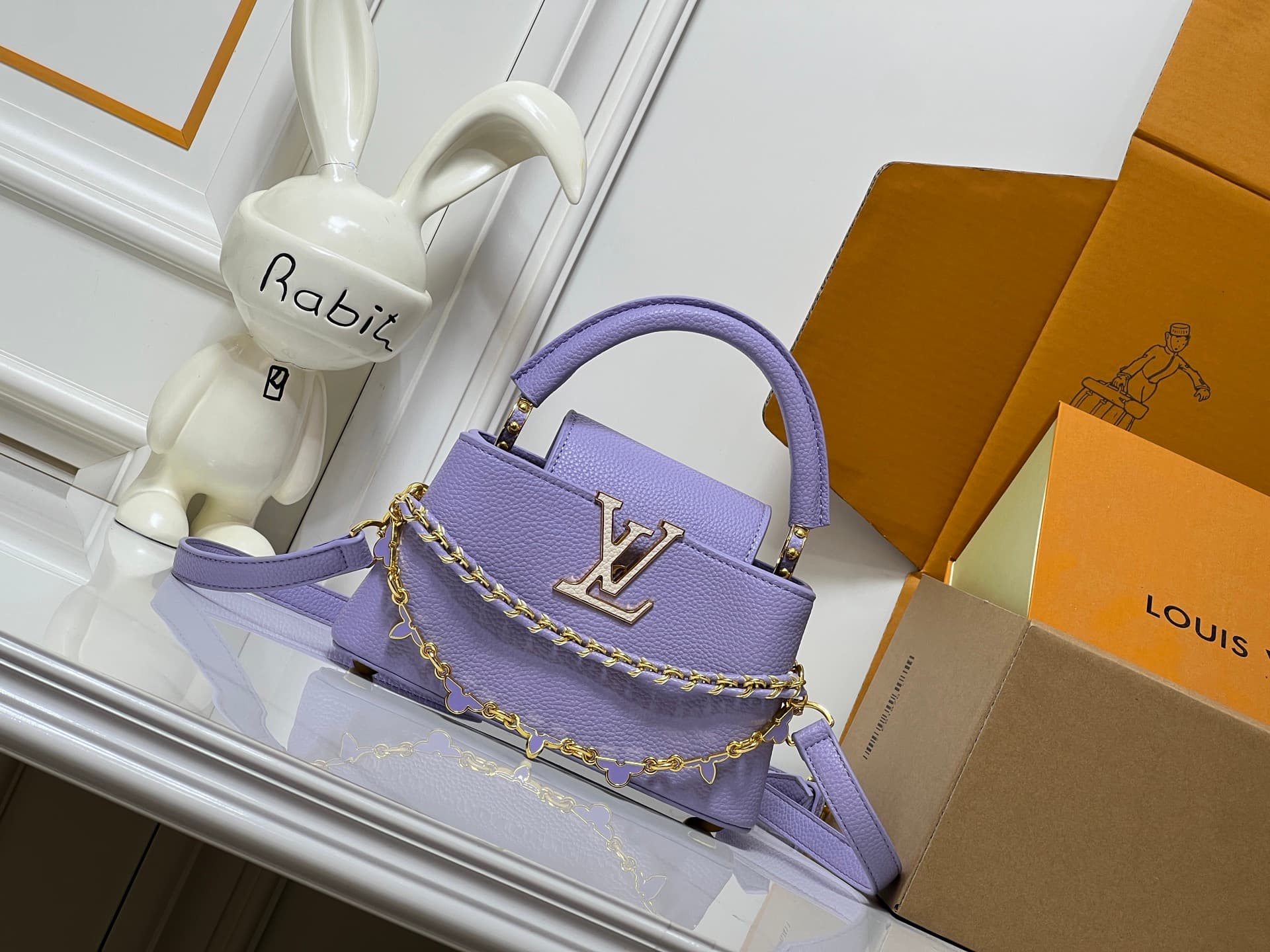 C5059 💰【Guangzhou product – top quality original】M26329 This LV Mirage version of Capucines Nano handbag belongs to the Exceptionals collection. Made from satin Taurillon leather, it is an excellent choice for evening events. The monogram pattern features — image 1