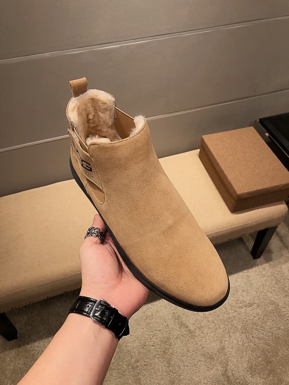D15 (Real), brand UGG, official latest model, original order 1:1 latest boots made of genuine wool, fake one pays ten, absolutely high-end goods, quality is beyond words, carefully selected high-quality imported leather, dedicated to creating perfect gent — image 1
