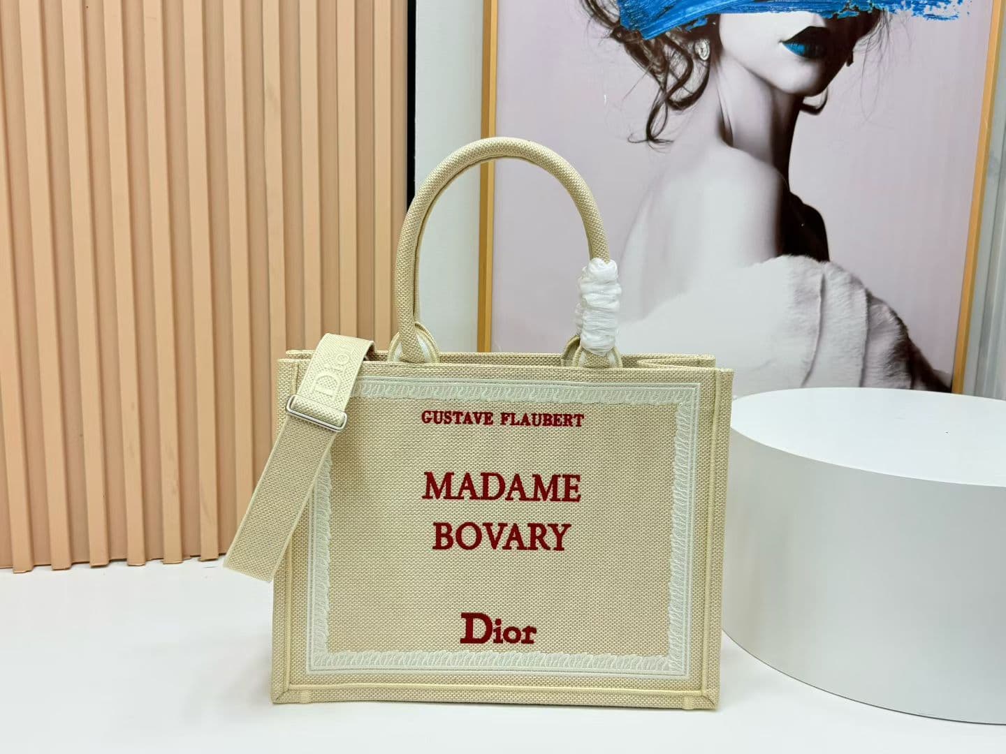 C1968 Details of Diô JWA’s new bags in the first season! The classic bags now have a modern twist. — image 1