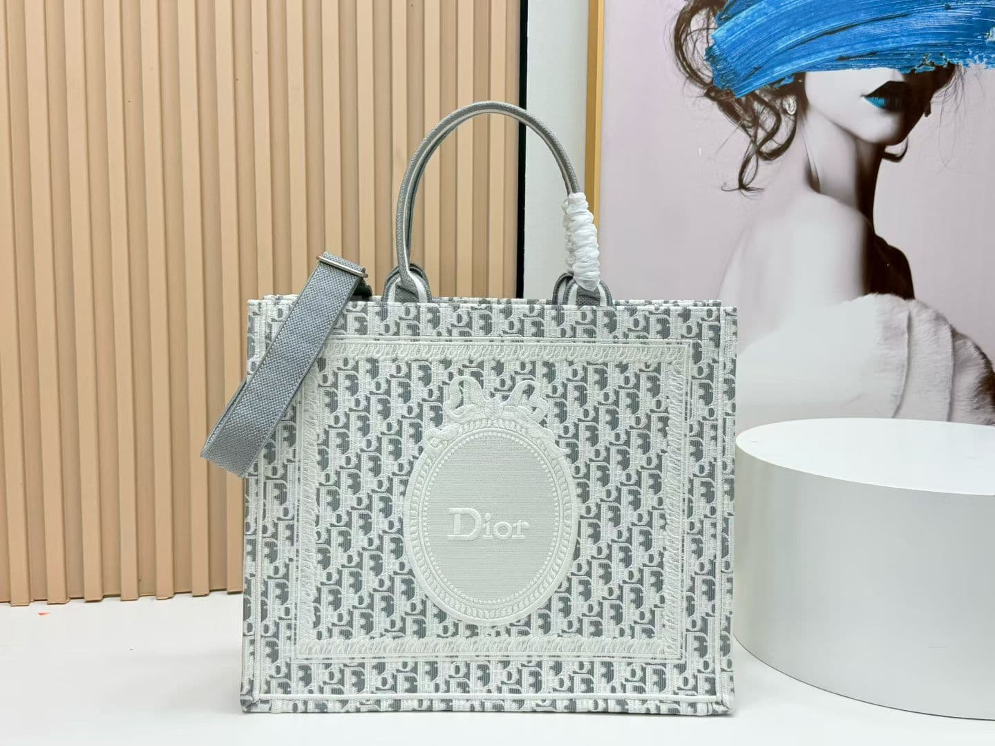 C1936 Details of Diô JWA’s new bags in the first season! The classic bags now have a modern feel — image 1