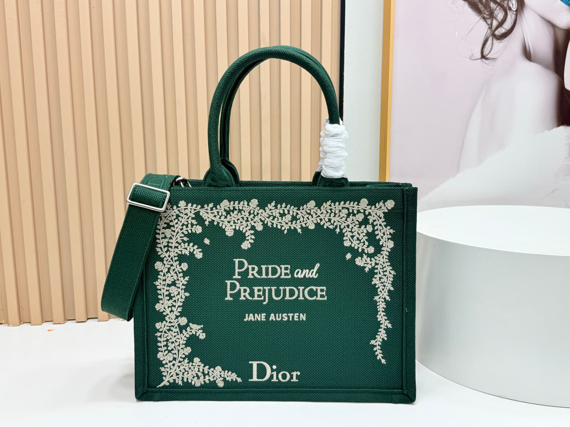 C1728 Details of Diore JWA’s new bags in the first season! The classic bags now have a modern feel. — image 1