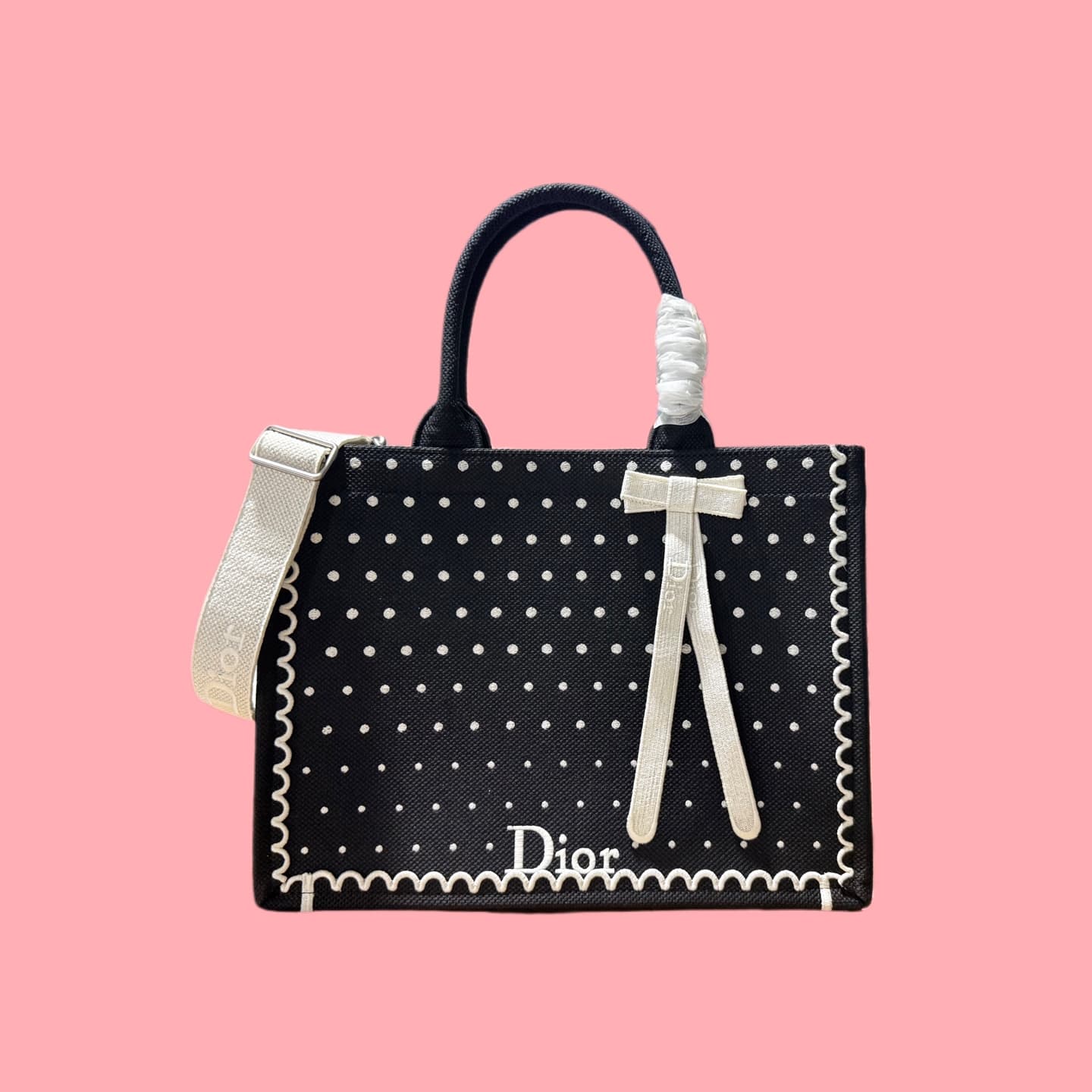 C1789 Details of Diô JWA’s new bags in the first season! The classic bags now have a modern feel — image 1