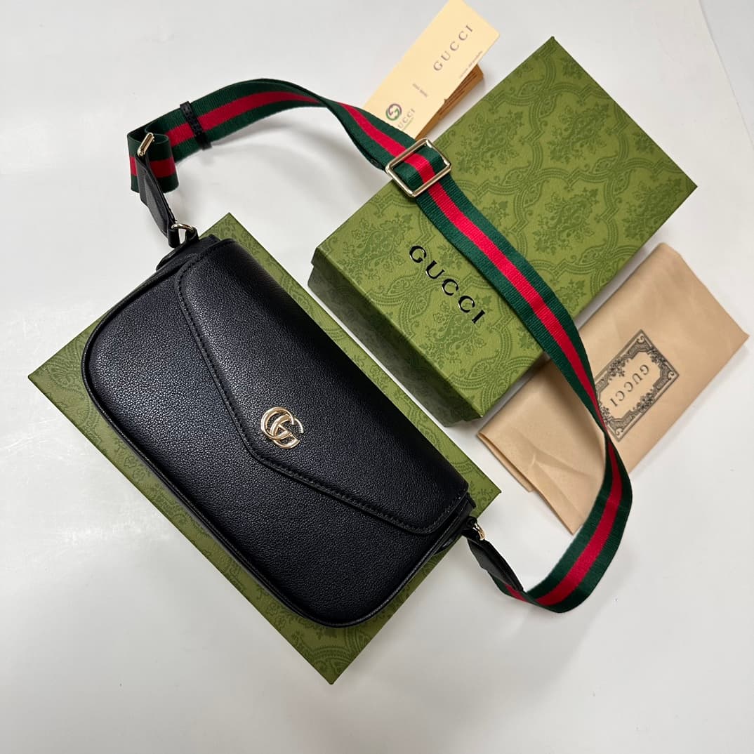 C3911 GUCCI new model, original quality – shown in real photos! Suitable for both men and women. Model number: 764961. PVC blue color 🎈🎈🎈. Dimensions: width 22X, height 13X, side width 4. 🎉🎉🎉 Shipping started! 52001000 — image 1