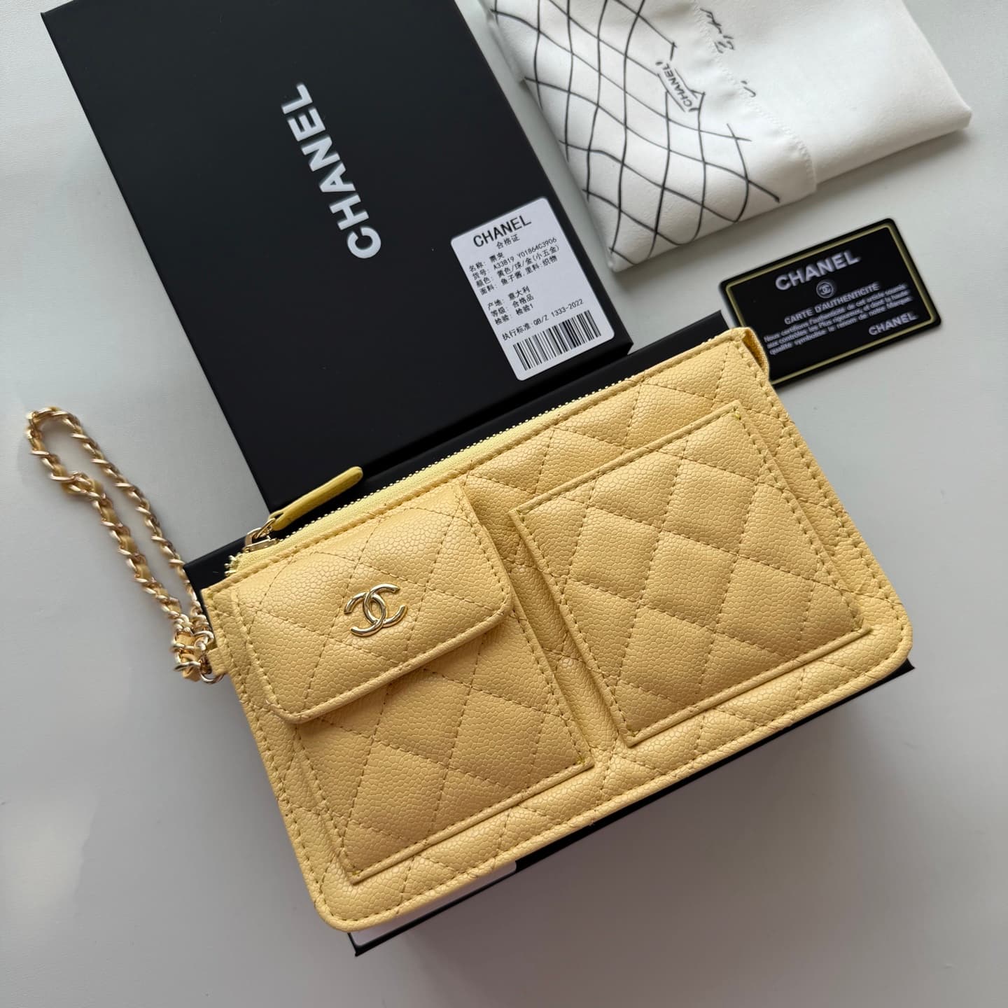 C812 🌸 New model 🔥 Packaged in the original packaging (33819 – classic small hardware). Chanel 📢🔥 The chain can be used as a handbag💪 It looks very stylish. Although it’s small, it has plenty of space inside: compartments for cards, zippers, and coins. It — image 1
