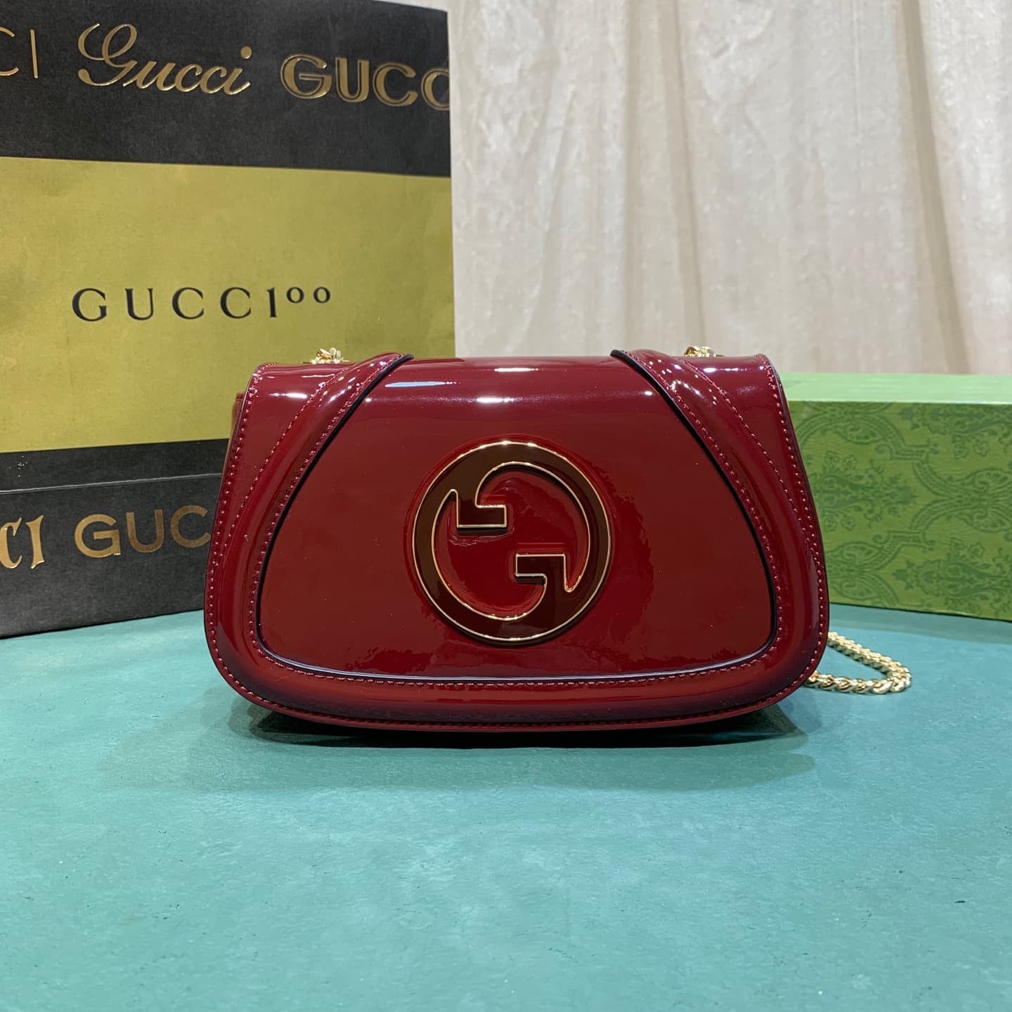 C3998 Blondie collection/series new chain⛓ handbag features the classic logo of the brand series that was first introduced in the early 20th century 20. It seamlessly combines heritage charm with contemporary style, perfectly embodying the brand’s classic — image 1