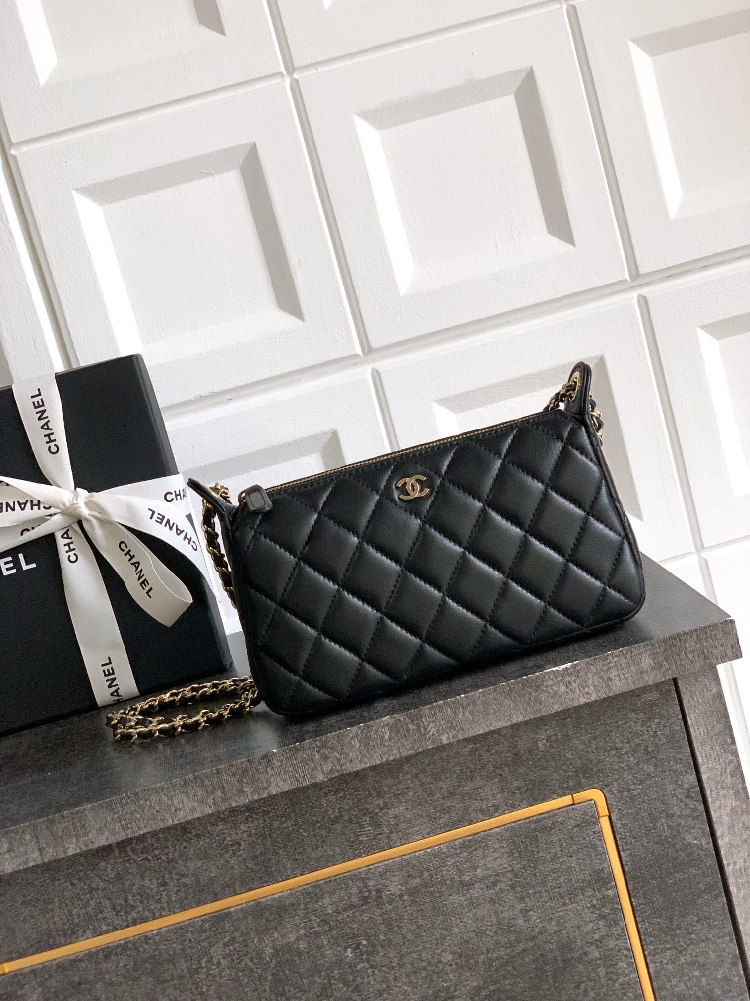 C717 4704 goat leather 🐑🔮🔮🔮OHANEL 🚩🚩🚩25B🐑 Leather is both durable and preserves value—a truly excellent product! The new favorite Chanel mahjong bag is absolutely amazing! Goat leather is indeed a great material: soft, delicate, and highly resistant. No m — image 1