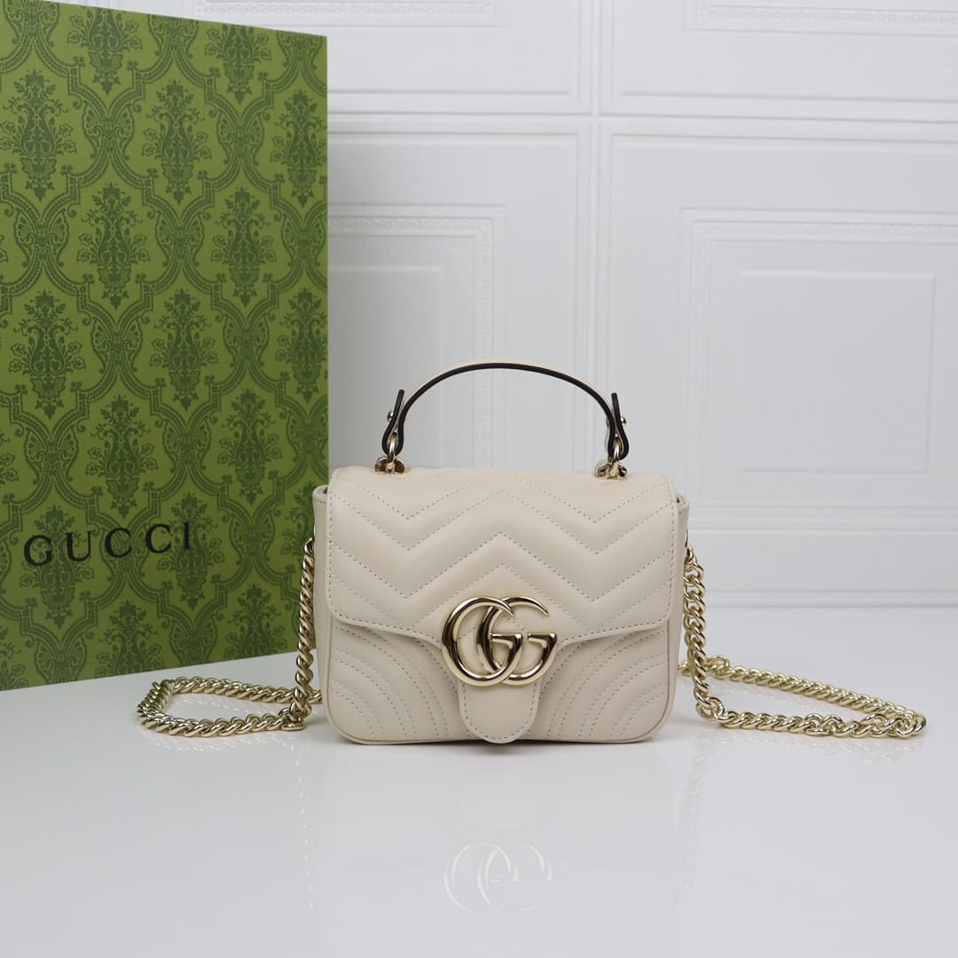 C4045 🌟 GG Marmont collection mini handbag – The GG Marmont collection features a new silhouette with classic colors, showcasing an early autumn-style elegance. This handbag is made of V-shaped leather sewn with Gucci Rosso Ancora red thread, with detacha — image 1