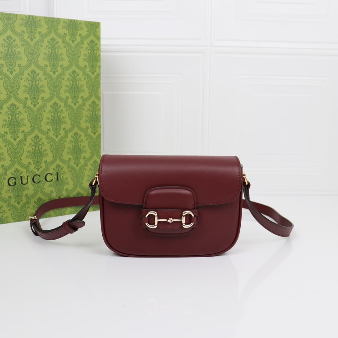 C4033 🌟 The Gucci Horsebit 1955 collection/series mini shoulder bag is featured in a romantic advertisement for the Qixi Festival, guided by creative director Sabato De Sarno’s vision. This new handbag from the Gucci Horsebit 1955 series embodies the doub — image 1