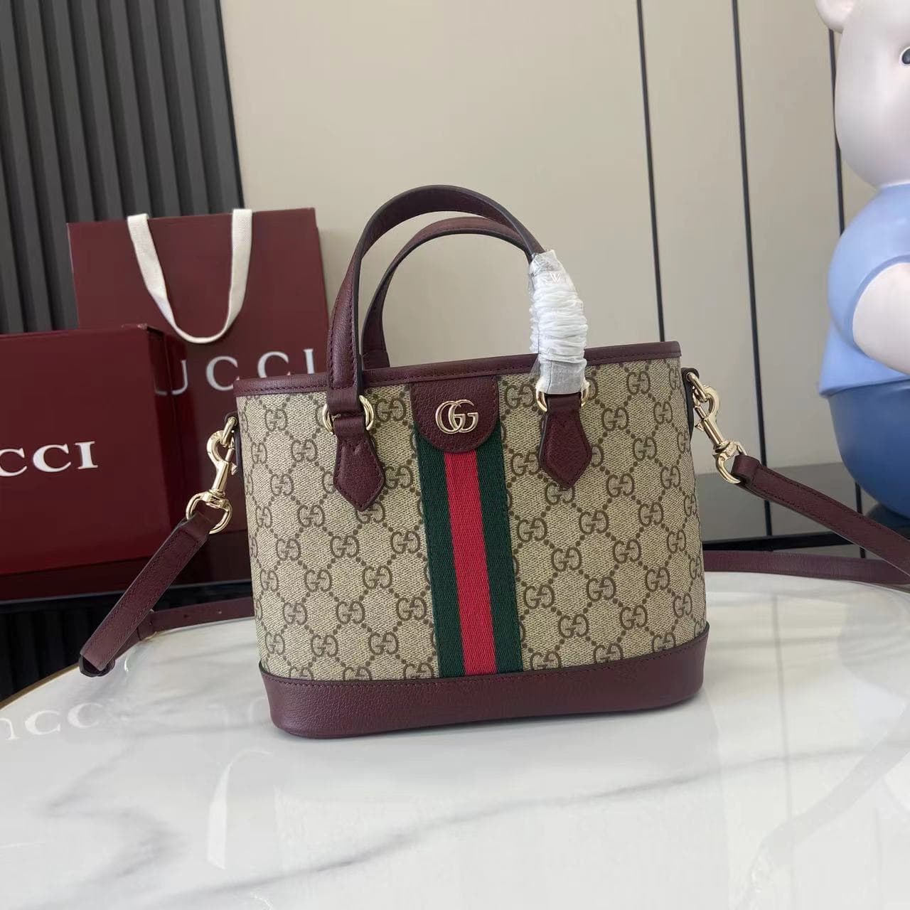C4017 💎390💎💕【New Product】The Ophidia collection features innovative shapes and functions. Crafted in the iconic beige and brown colors, these bags offer a soft texture and a fresh feel. — image 1