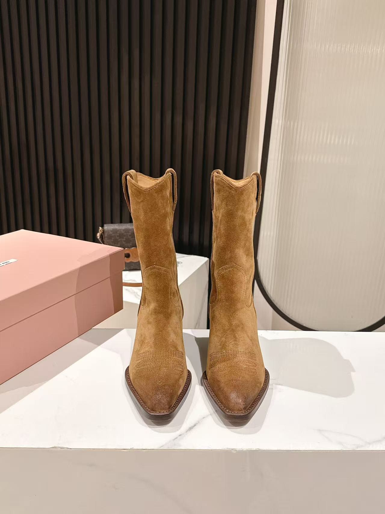 D10551 MiuMiu Miu’s latest autumn/winter western cowboy boots — image 1