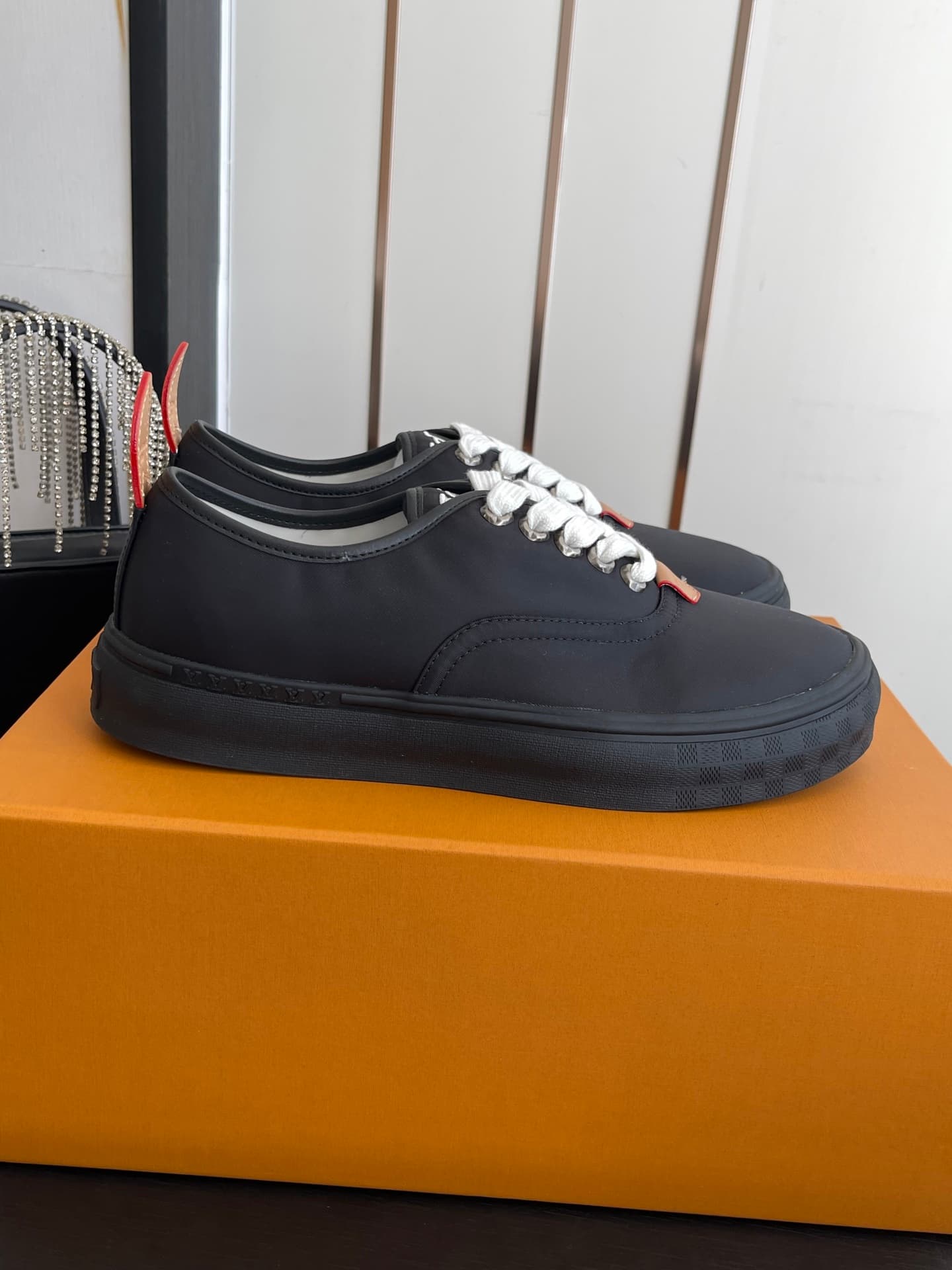 D9103 🏧𝐋𝐕 Louis Vuitton 2027 spring/summer runway model LV Combi flat shoes, canvas printed casual shoes💁♂️ Men’s board shoes. — image 1