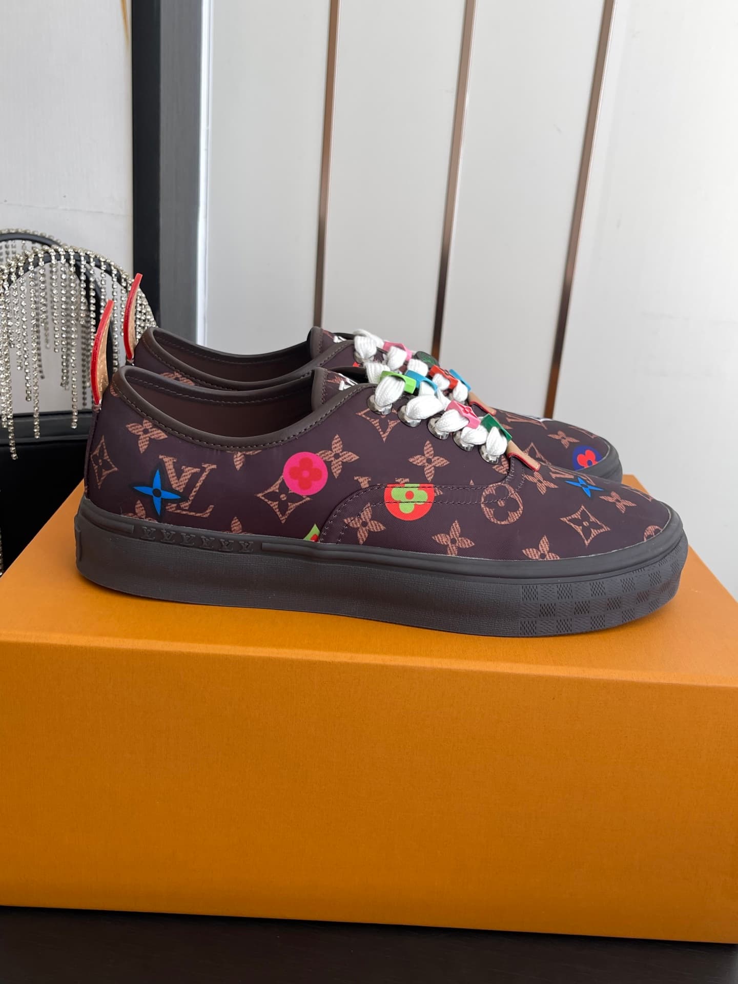 D9104 🏧𝐋𝐕 Louis Vuitton 2027 spring/summer runway model LV Combi flat shoes, canvas printed casual shoes💁♂️ Men’s board shoes. — image 1
