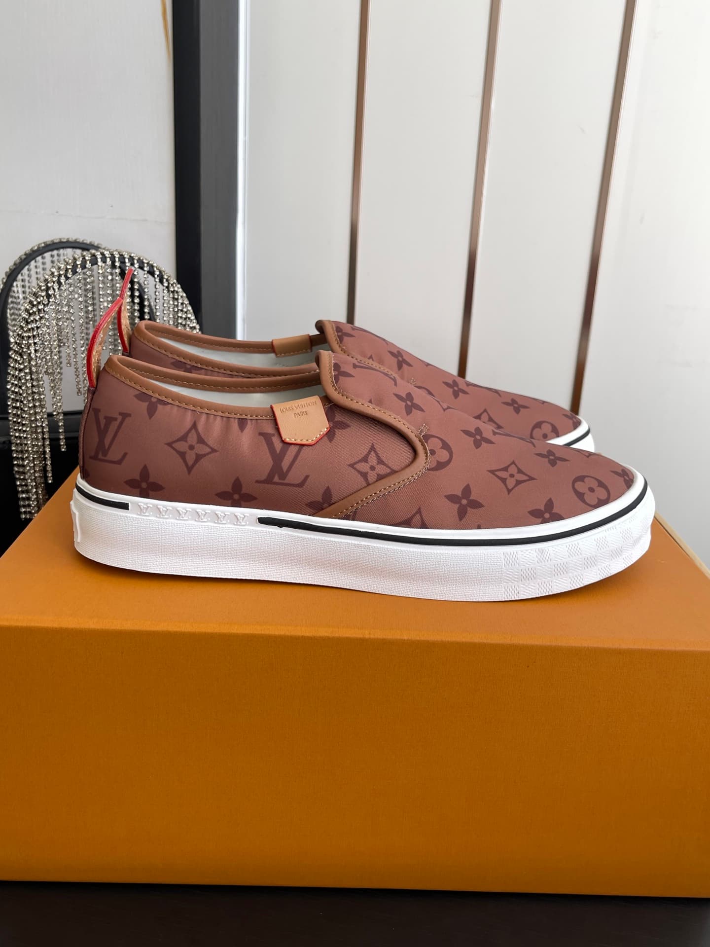 D9112 🏧𝐋𝐕 Louis Vuitton 2027 spring/summer collection – LV Combi flat shoes with canvas prints and casual design💁♂️ Men’s board shoes. — image 1