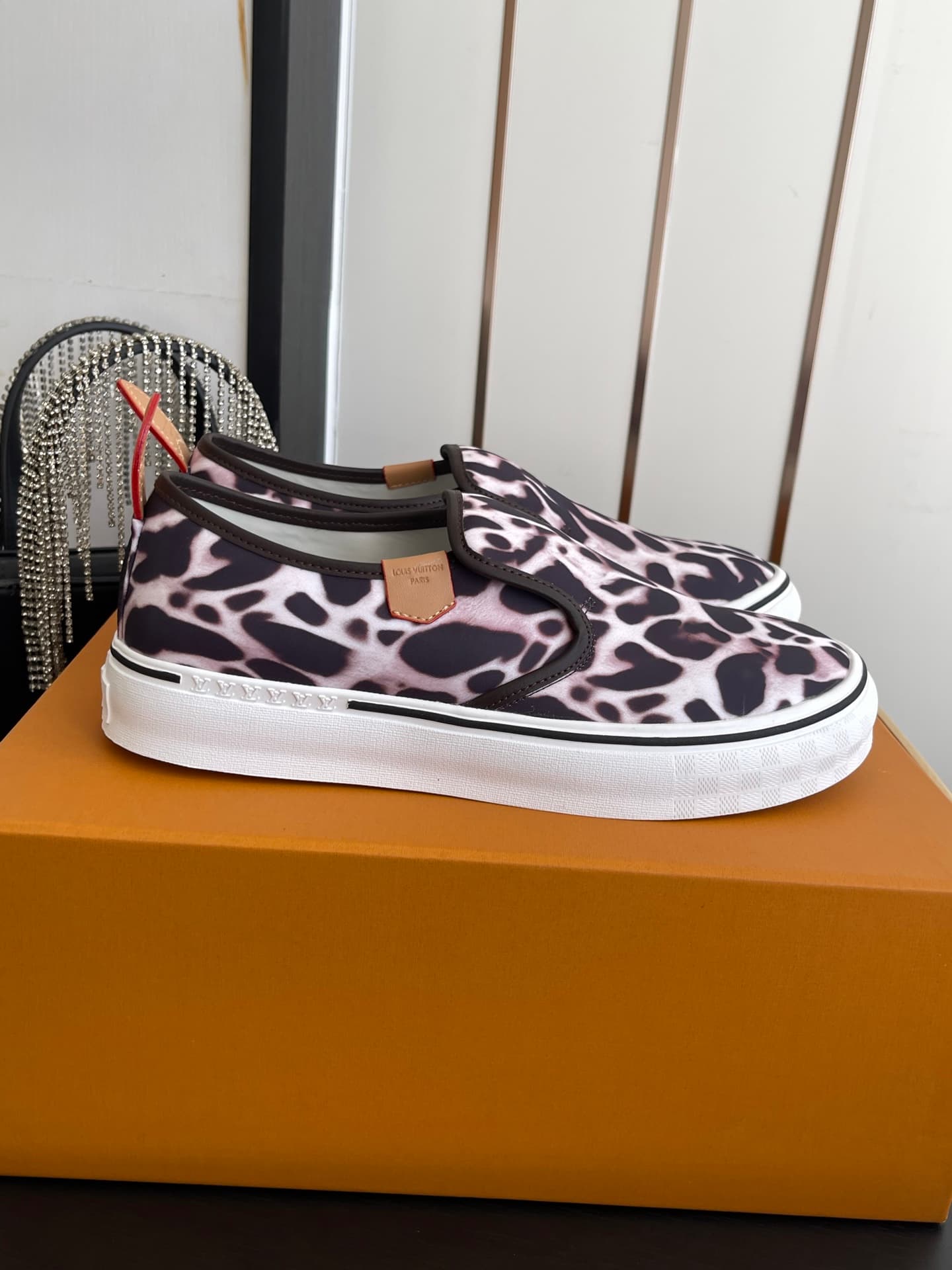D9115 🏧𝐋𝐕 Louis Vuitton 2027 spring/summer runway-style LV Combi flat shoes, canvas printed casual shoes💁♂️ Men’s board shoes. — image 1