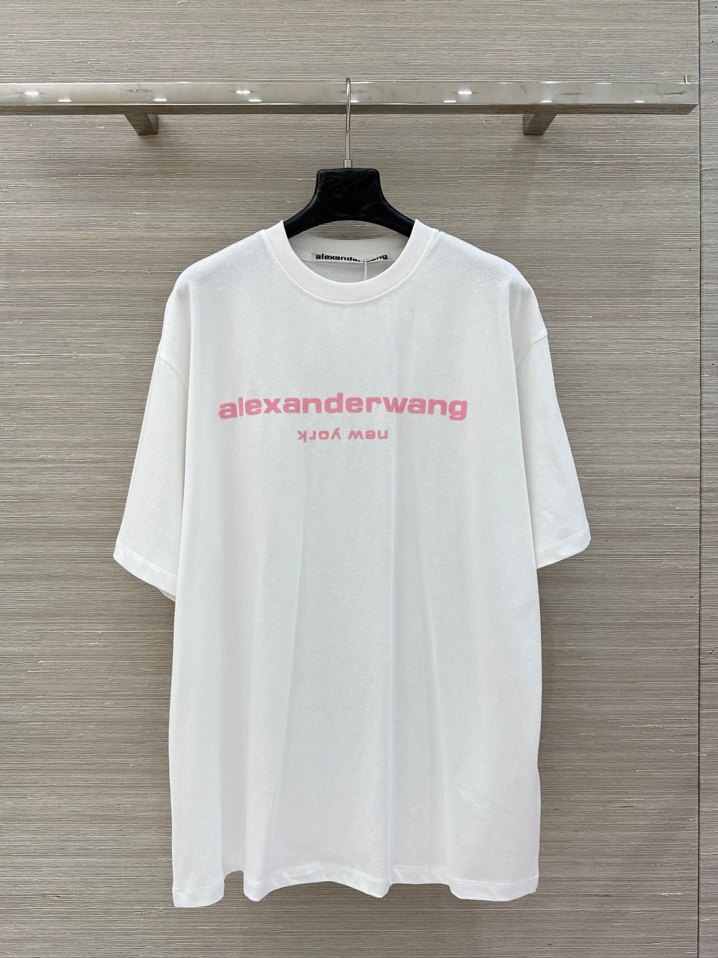 C18558 Exclusive release, high-quality original product ❤️ Trendy AW-style outfits, 26 new spring/summer items💕 Stylish pieces💕 High-end color schemes, three-dimensional foam logo on loose short-sleeved T-shirts. Unisex design with loose fit⚠️ Customized — image 1