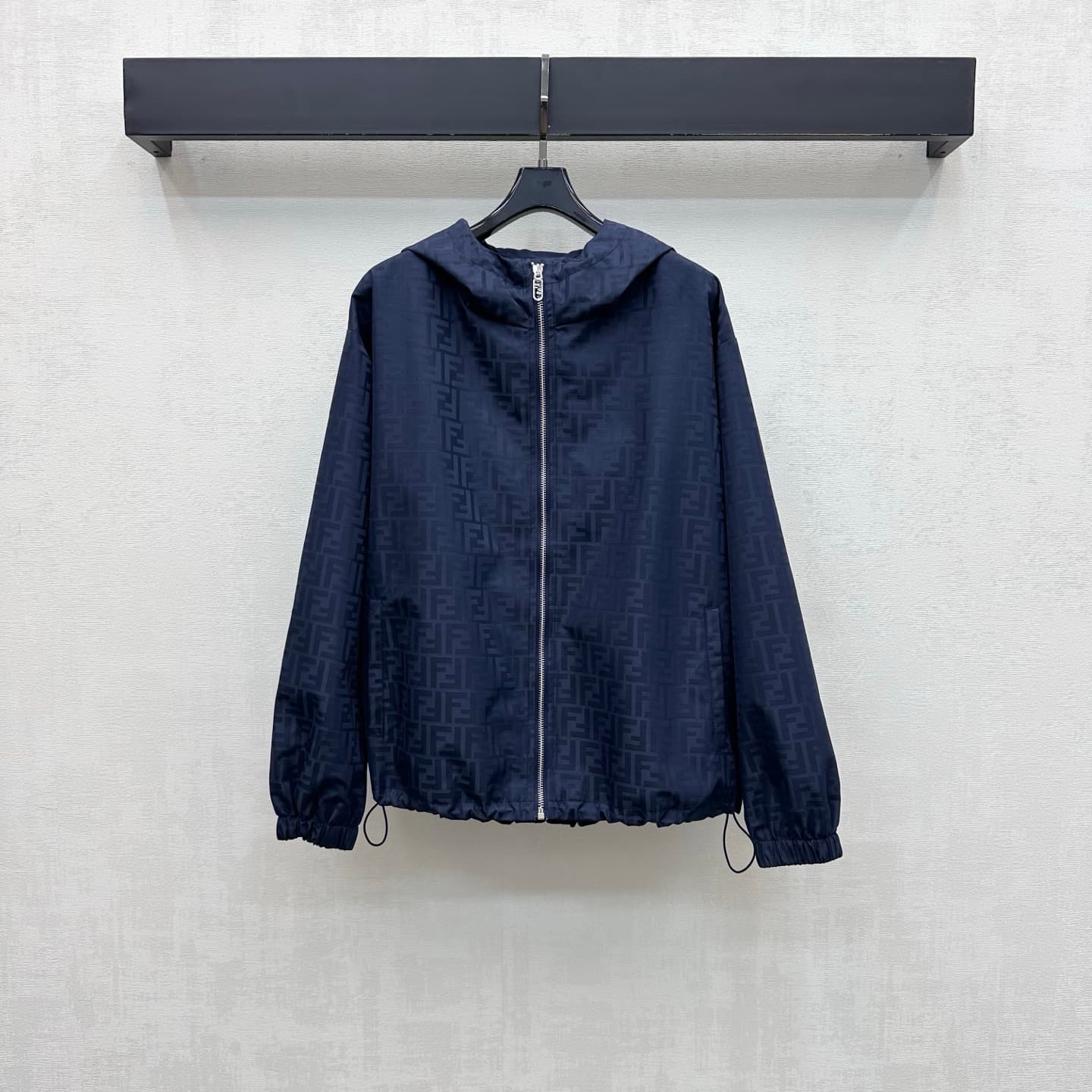 C19544 Fend*2026 new product launched. Coat with full-print tie-dye pattern and hood. Customized YB imported nylon tie-dye fabric – smooth, wrinkle-resistant, lightweight and structured. Features a metal zipper with hood opening design; additional details — image 1