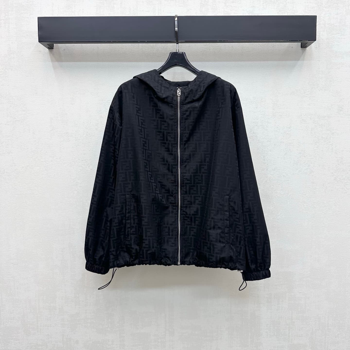 C19542 Fend*2026 new product launched. Full-print patterned hooded jacket. Customized YB imported nylon patterned fabric – smooth, wrinkle-resistant, lightweight and crisp. Features a metal zipper with hood opening design; along with drawstring at the hem — image 1
