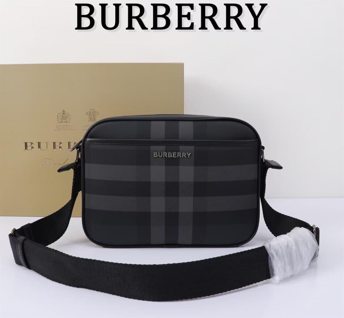 C77 The exquisite crossbody backpack is made of Burberry check pattern and smooth leather materials. — image 1