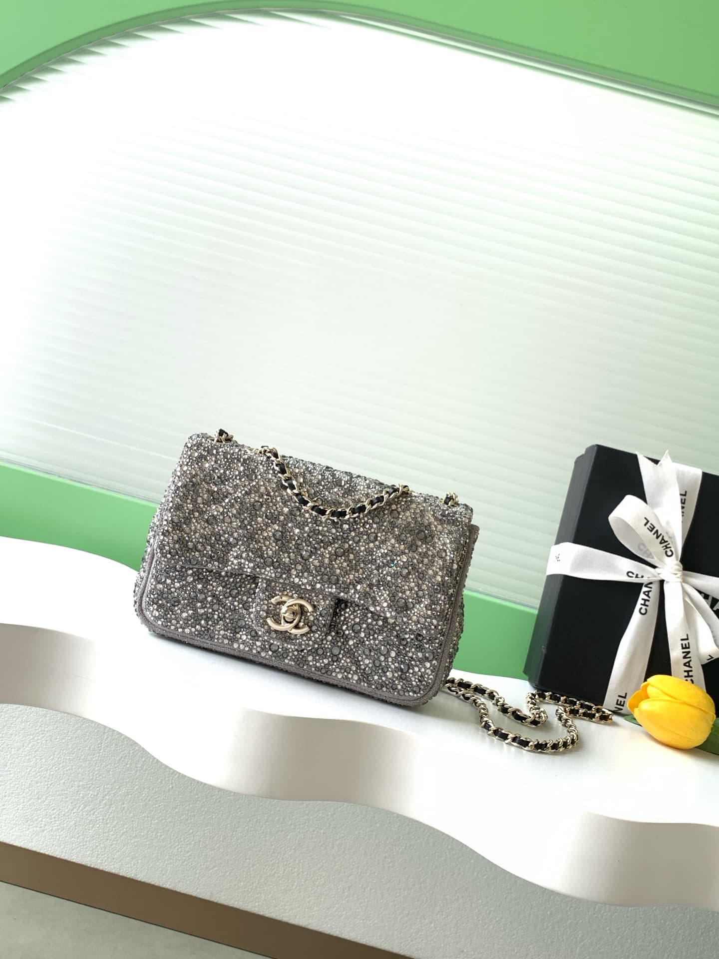 C782 26c SAC DU SOIR dinner bag, with a dark gray base and colorful rhinestones – truly luxurious! Features golden metal chain straps and a classic double C logo, making it elegant and high-end. The size is ideal; it can be carried in hands or worn on the — image 1