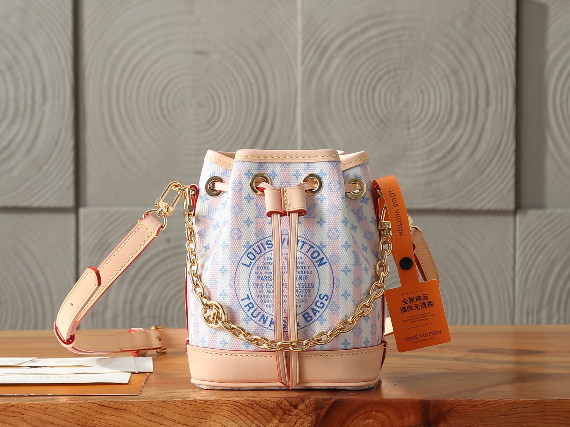 C5200 P【163C01 Dynamic Chip】‼️ Top-quality original items, enhanced version‼️ Nano Noé handbag made from LV Stamp canvas. It pays tribute to the brand’s exquisite craftsmanship and traditional manufacturing techniques. Equipped with detachable leather str — image 1